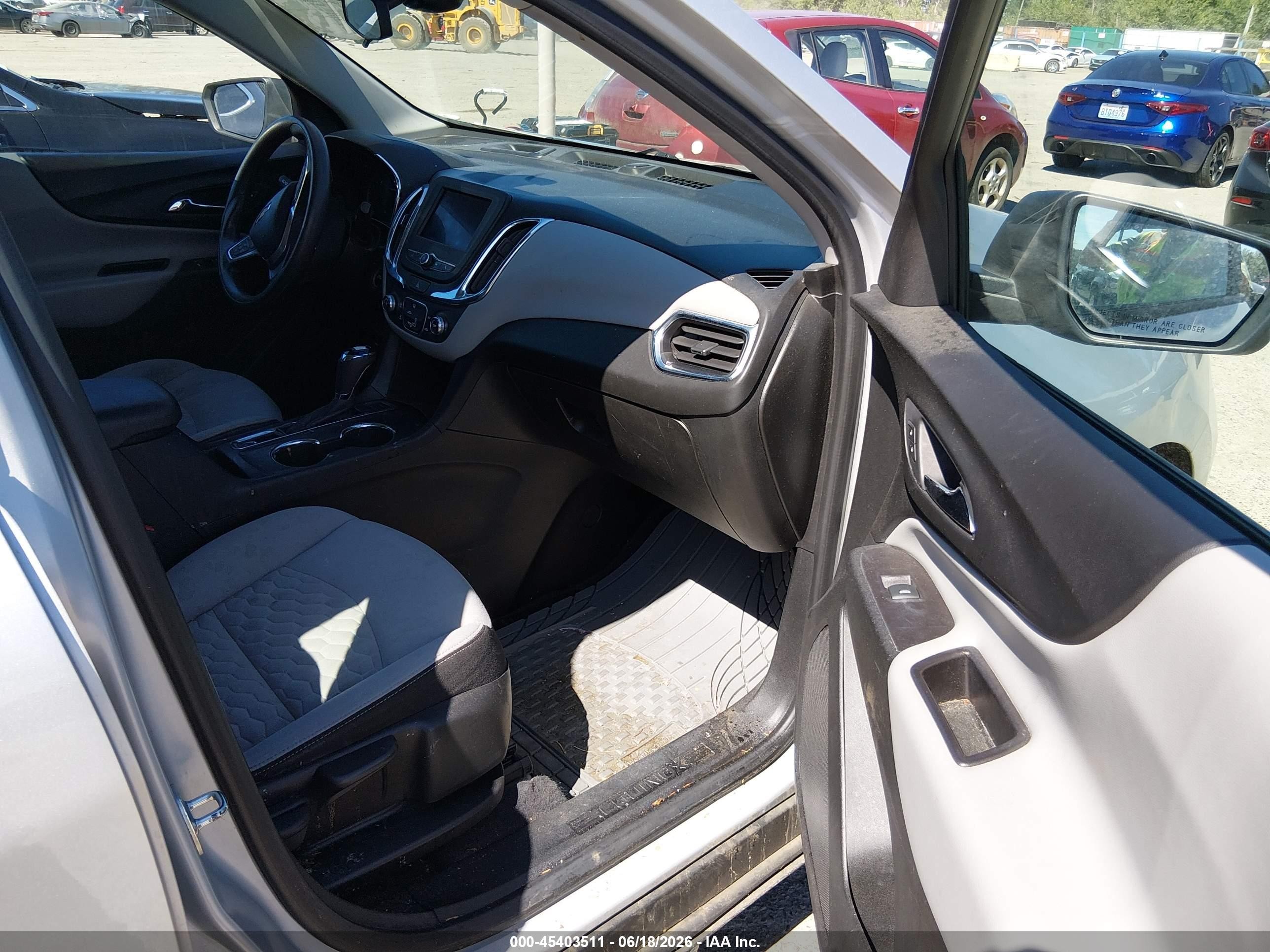 2020 Chevrolet Equinox VIN 2GNAXSEV5L6135249 IAAI salvage auction — Side, Bill Of Sale (Washington), sold $3,500 on 2026-07-11 (photo 5)