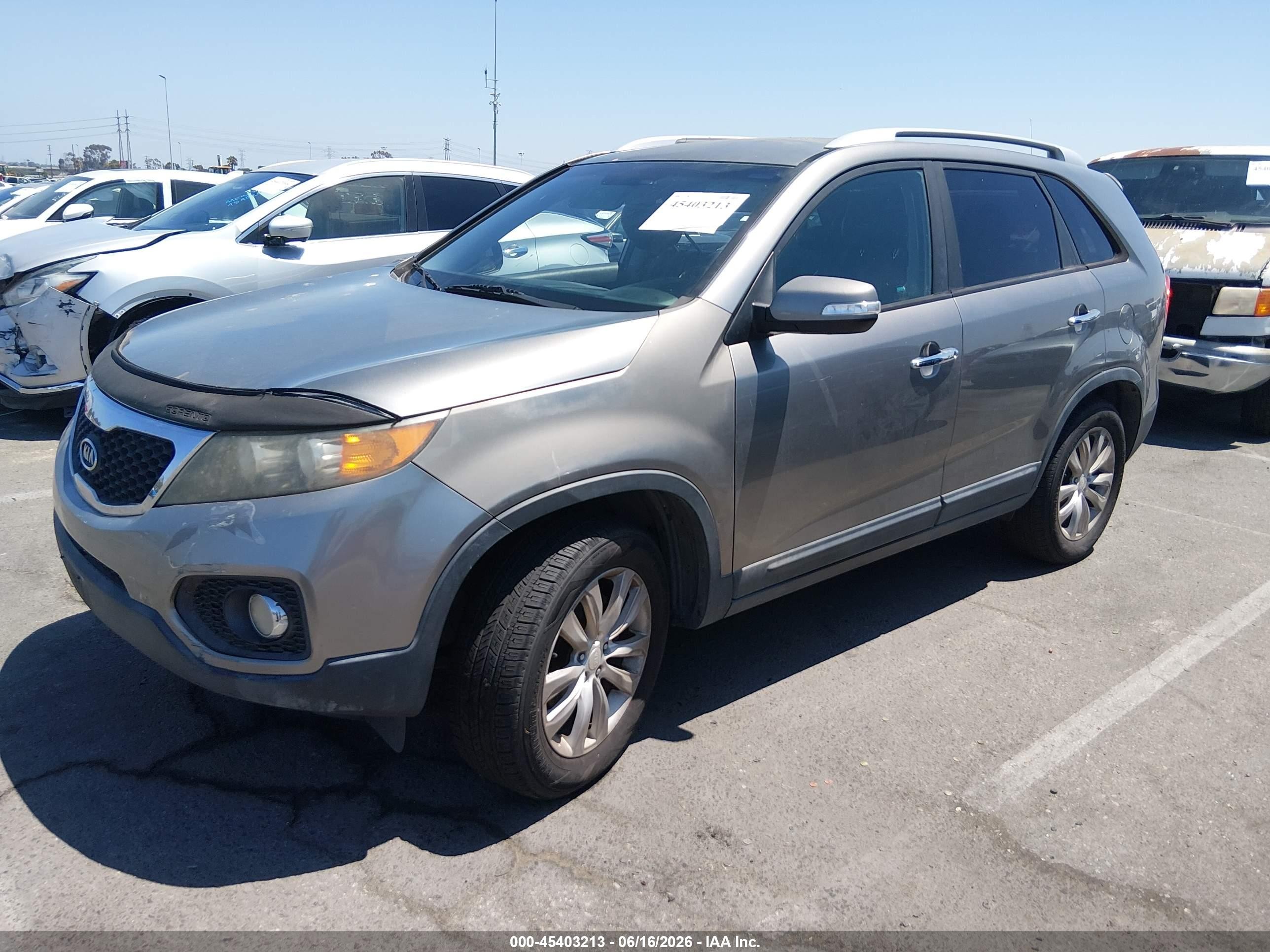 2011 Kia Sorento VIN 5XYKU3A11BG001306 IAAI salvage auction — Normal Wear, Duplicate Paperwork (California), sold $375 on 2026-07-09 (photo 2)