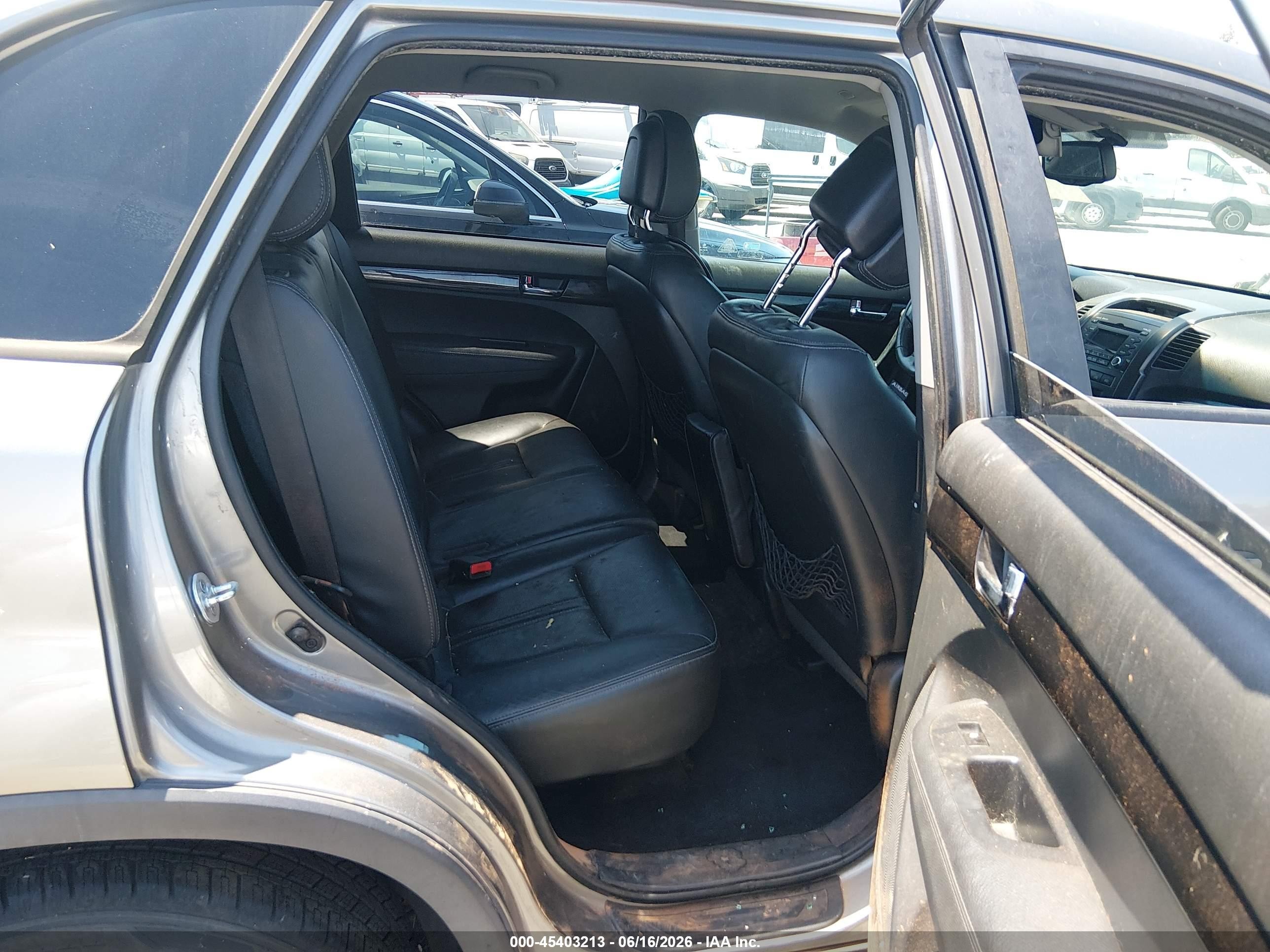 2011 Kia Sorento VIN 5XYKU3A11BG001306 IAAI salvage auction — Normal Wear, Duplicate Paperwork (California), sold $375 on 2026-07-09 (photo 8)