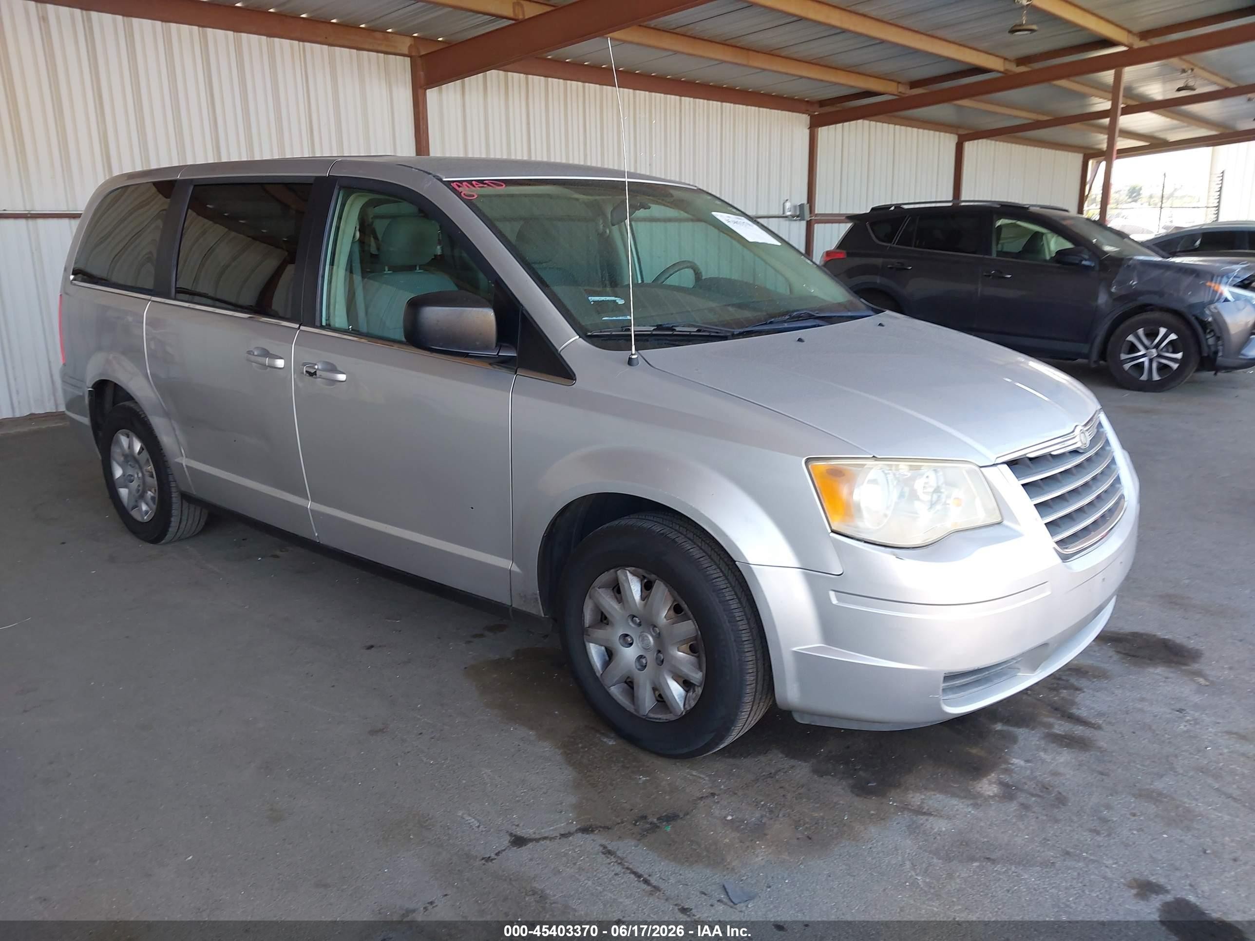 2009 Chrysler Town & Country VIN 2A8HR44E39R514801 IAAI salvage auction — Side, Salvage (California), sold $850 on 2026-07-09 (photo 1)
