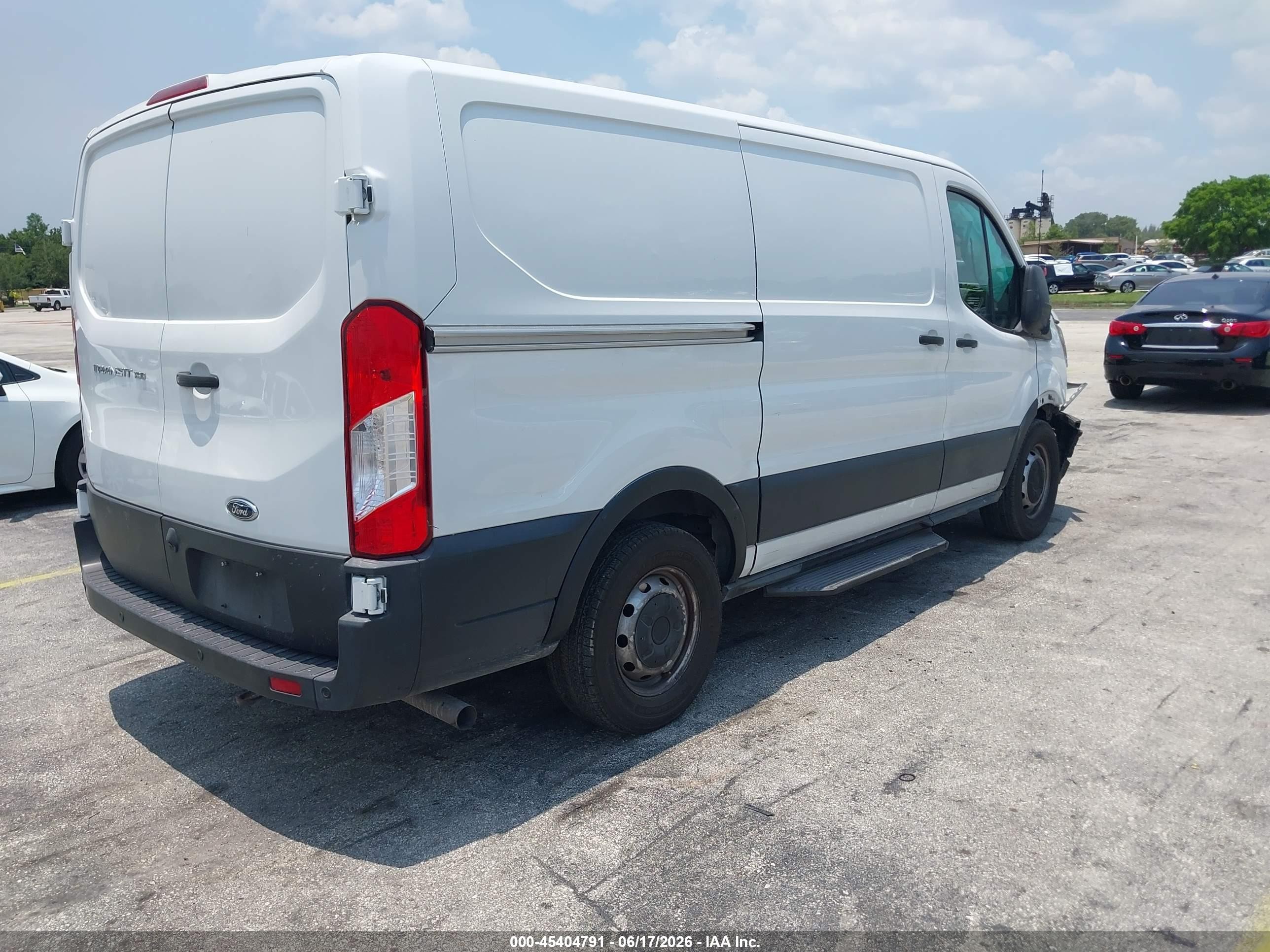 2020 Ford Transit-150 VIN 1FTYE1Y80LKA19404 IAAI salvage auction — Front End, Rebuildable (Florida), sold $5,200 on 2026-09-24 (photo 4)