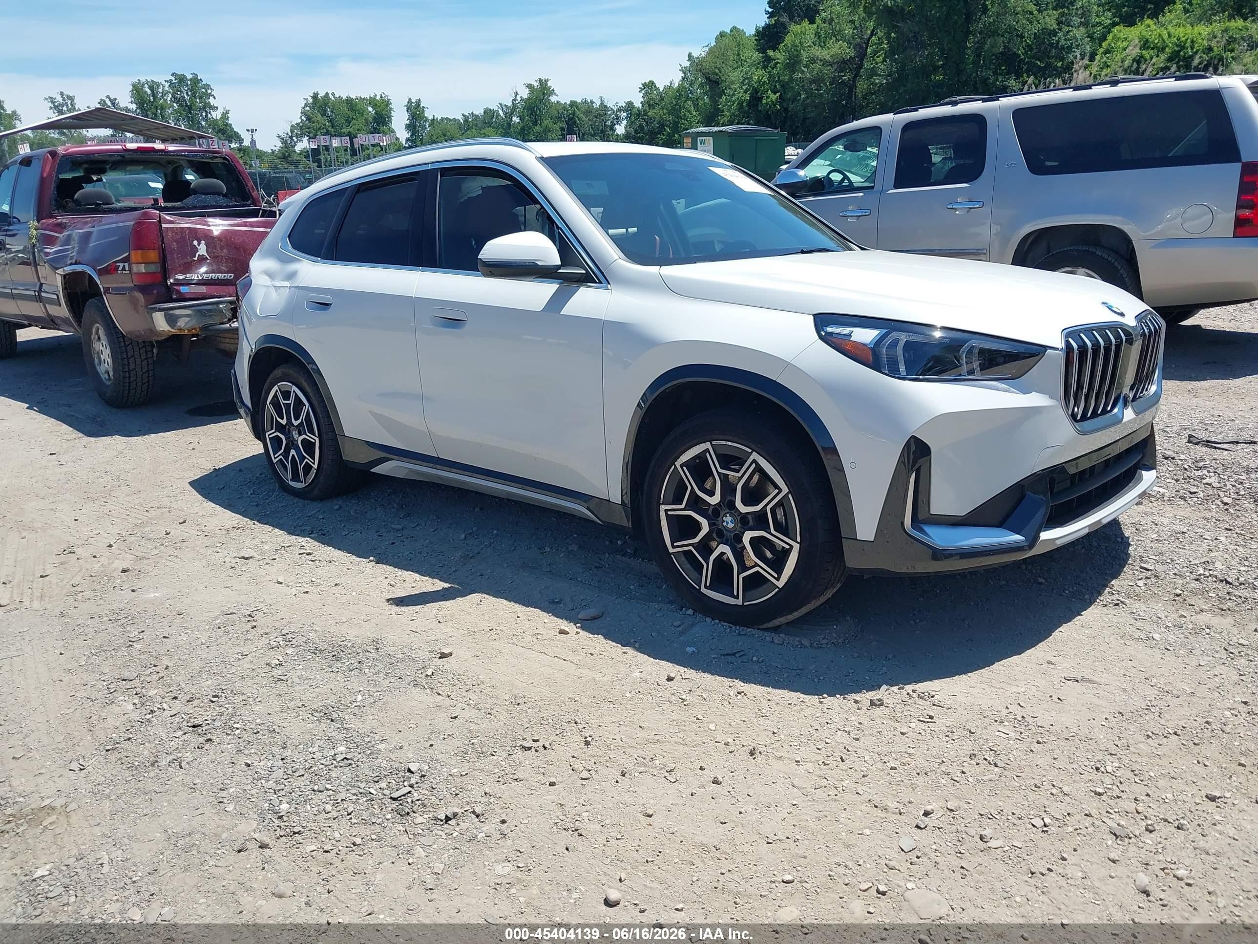 2026 BMW X1 VIN WBX73EF09T5435605 — IAAI salvage auction photo