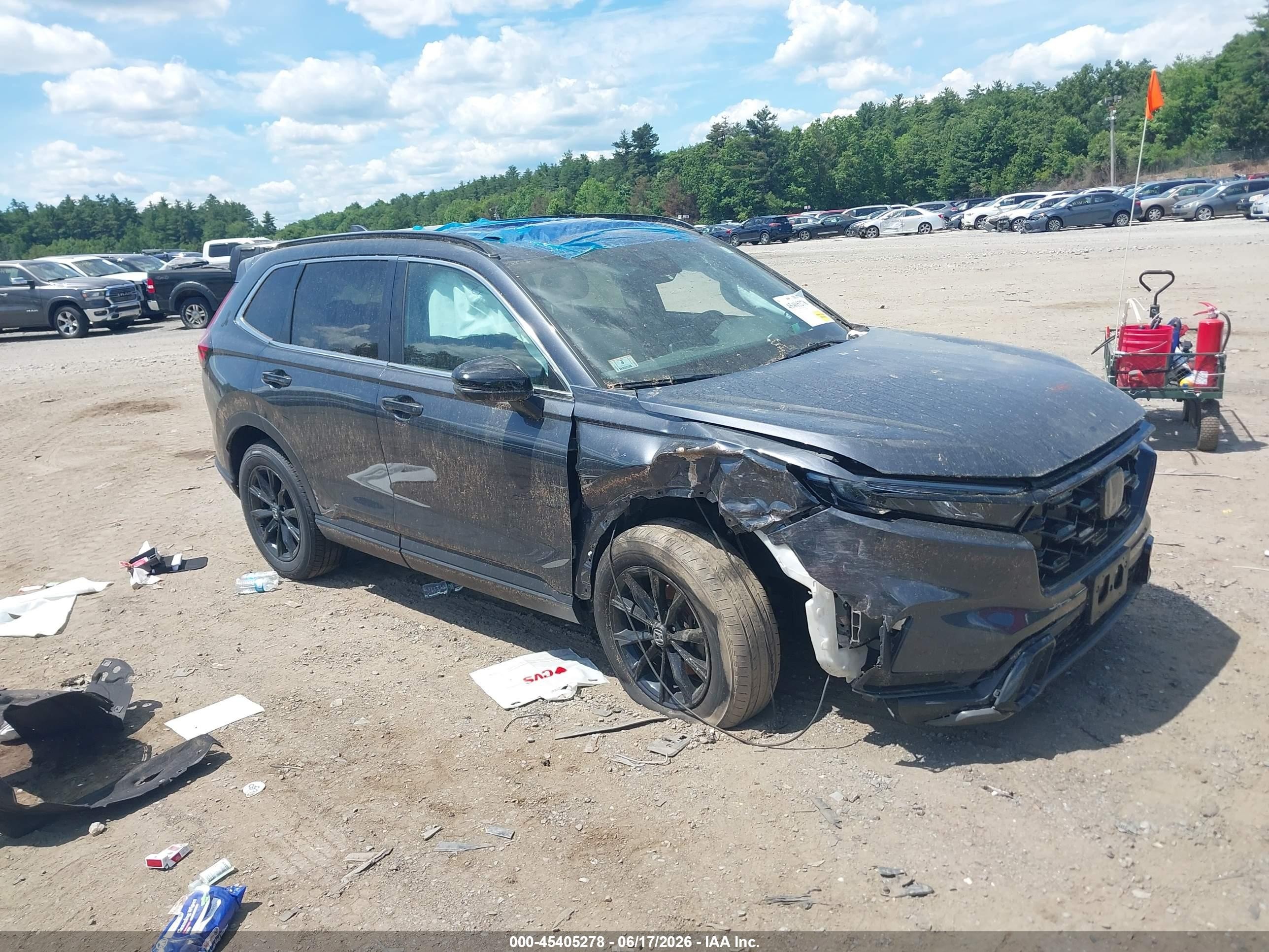 2024 Honda CR-V VIN 2HKRS6H82RH807392 — IAAI salvage auction photo