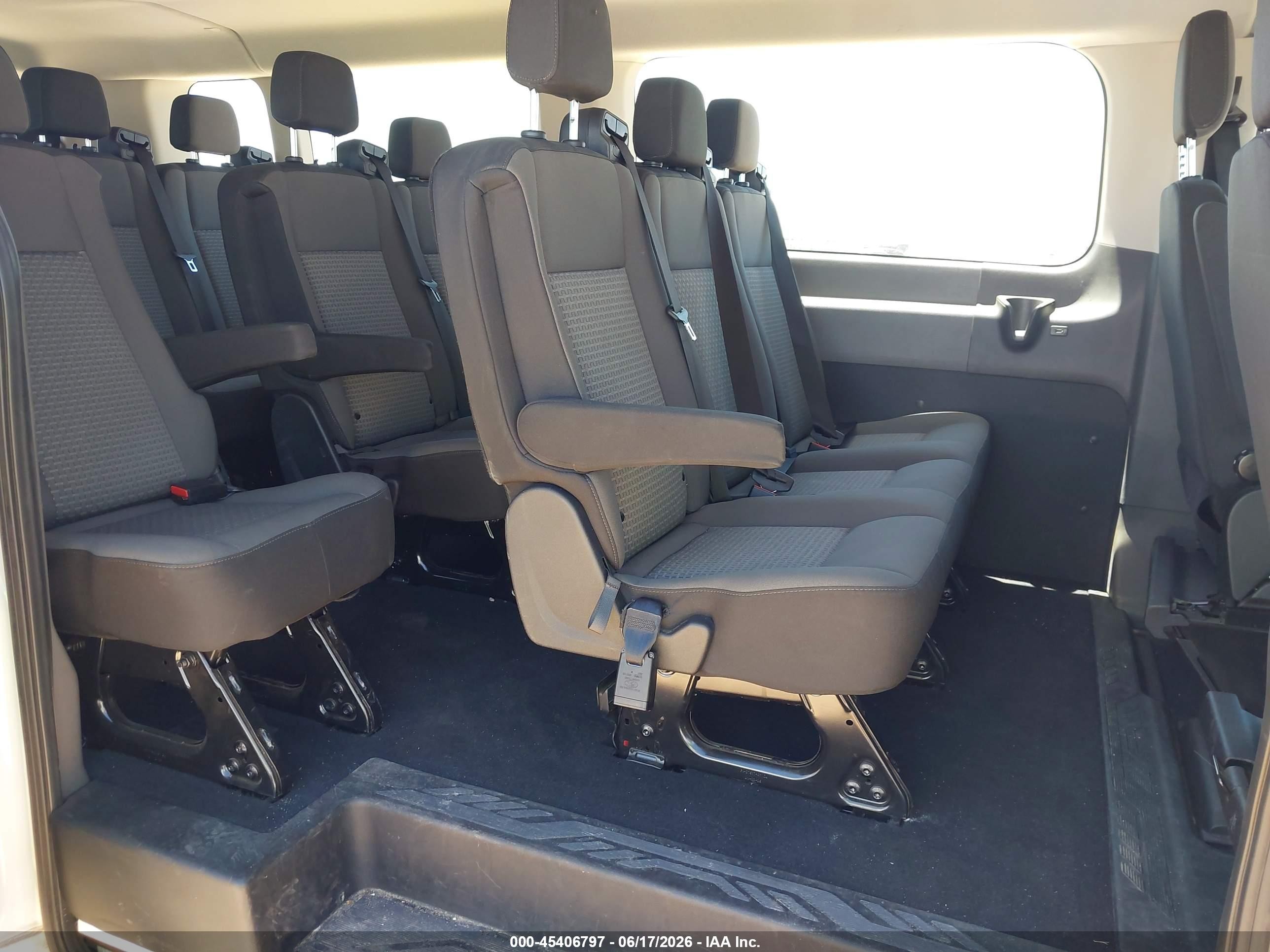 2026 Ford Transit-350 VIN 1FBAX2Y8XTKA07587 IAAI salvage auction — Side, Enterprise Vehicles Clear Only (Texas), sold $32,350 on 2026-07-07 (photo 8)