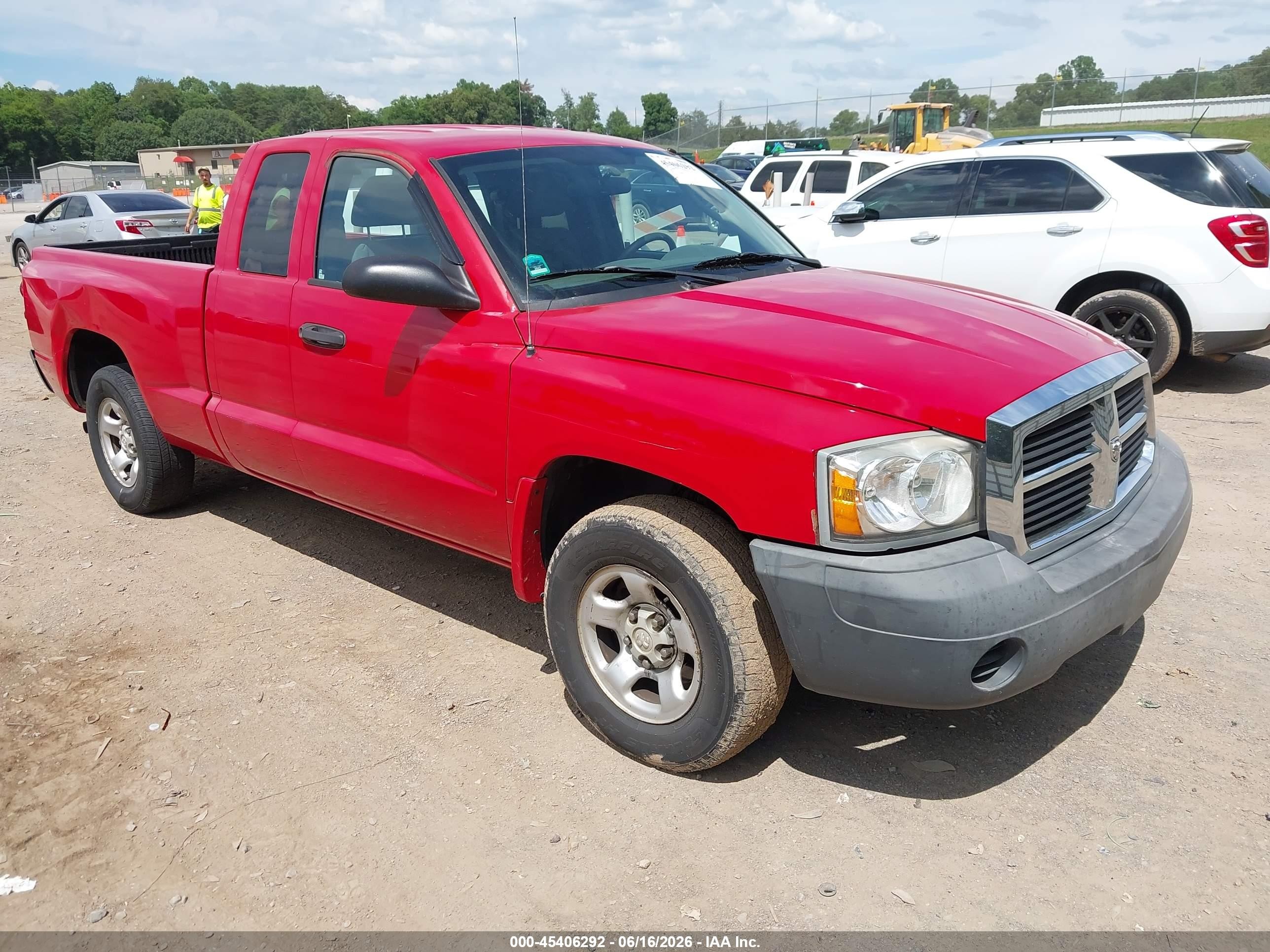 2005 Dodge Dakota VIN 1D7HE22KX5S126804 IAAI salvage auction — Rear End, Clear (Tennessee), sold $475 on 2026-07-11 (photo 1)