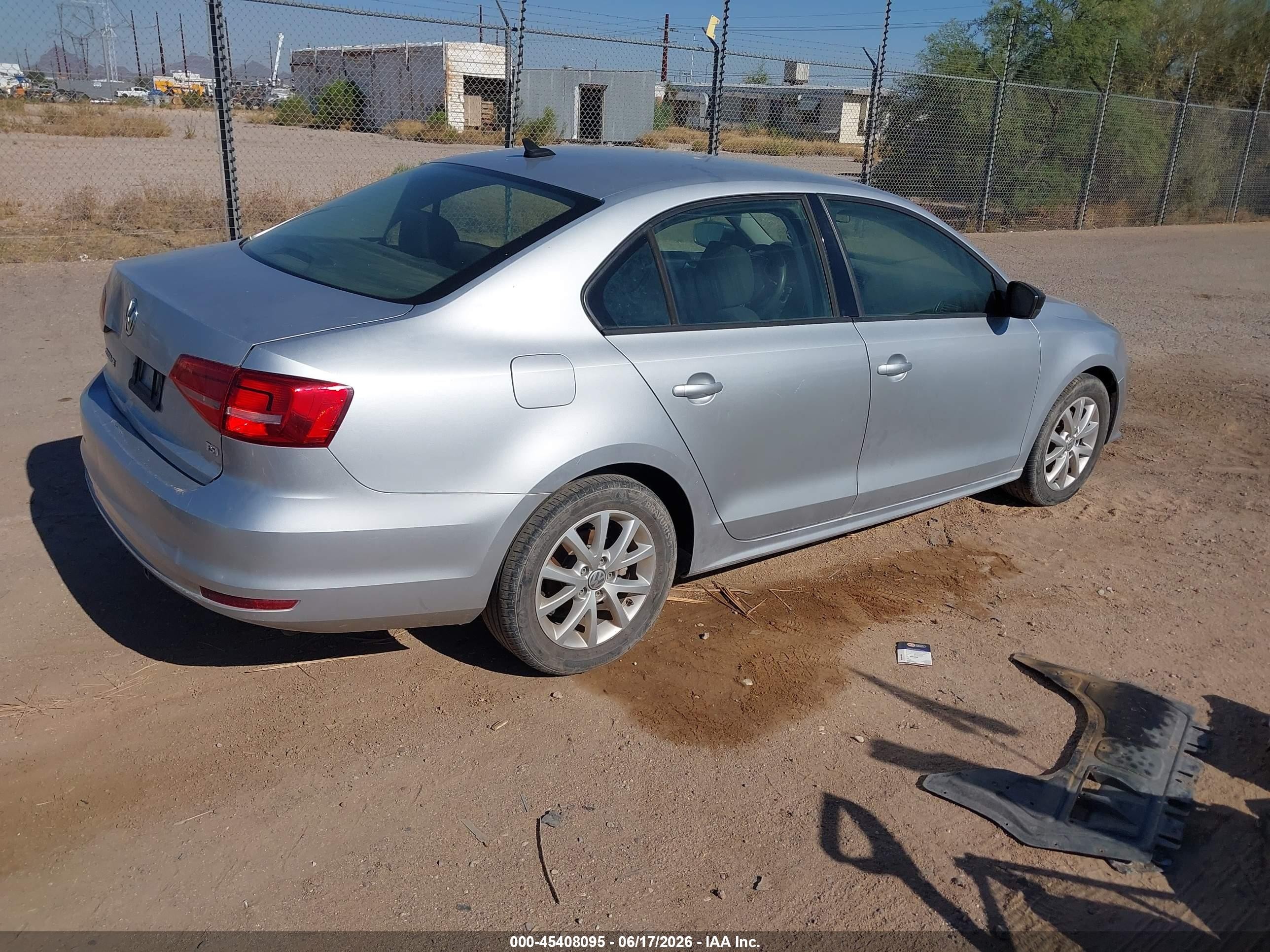 2015 Volkswagen Jetta VIN 3VWD17AJ4FM341547 IAAI salvage auction — Normal Wear, Clear-Dealer Only (Arizona), sold $625 on 2026-07-02 (photo 4)
