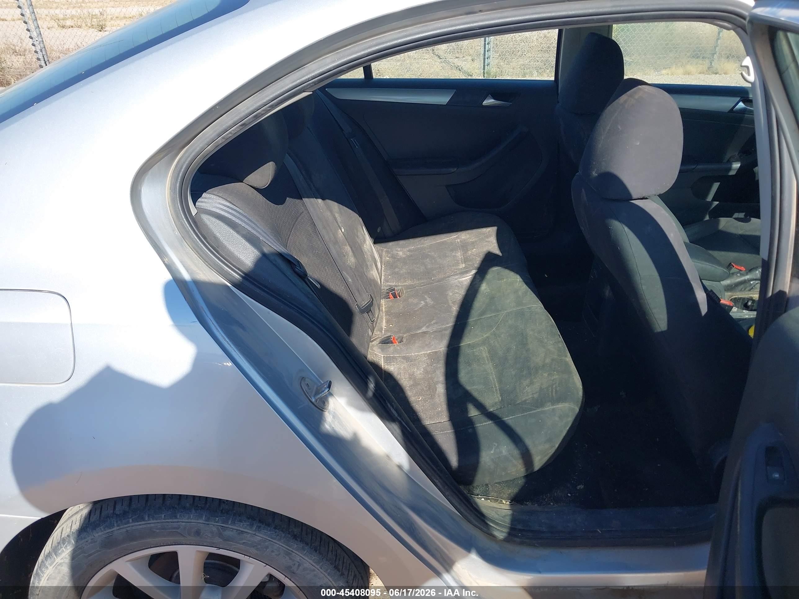 2015 Volkswagen Jetta VIN 3VWD17AJ4FM341547 IAAI salvage auction — Normal Wear, Clear-Dealer Only (Arizona), sold $625 on 2026-07-02 (photo 8)