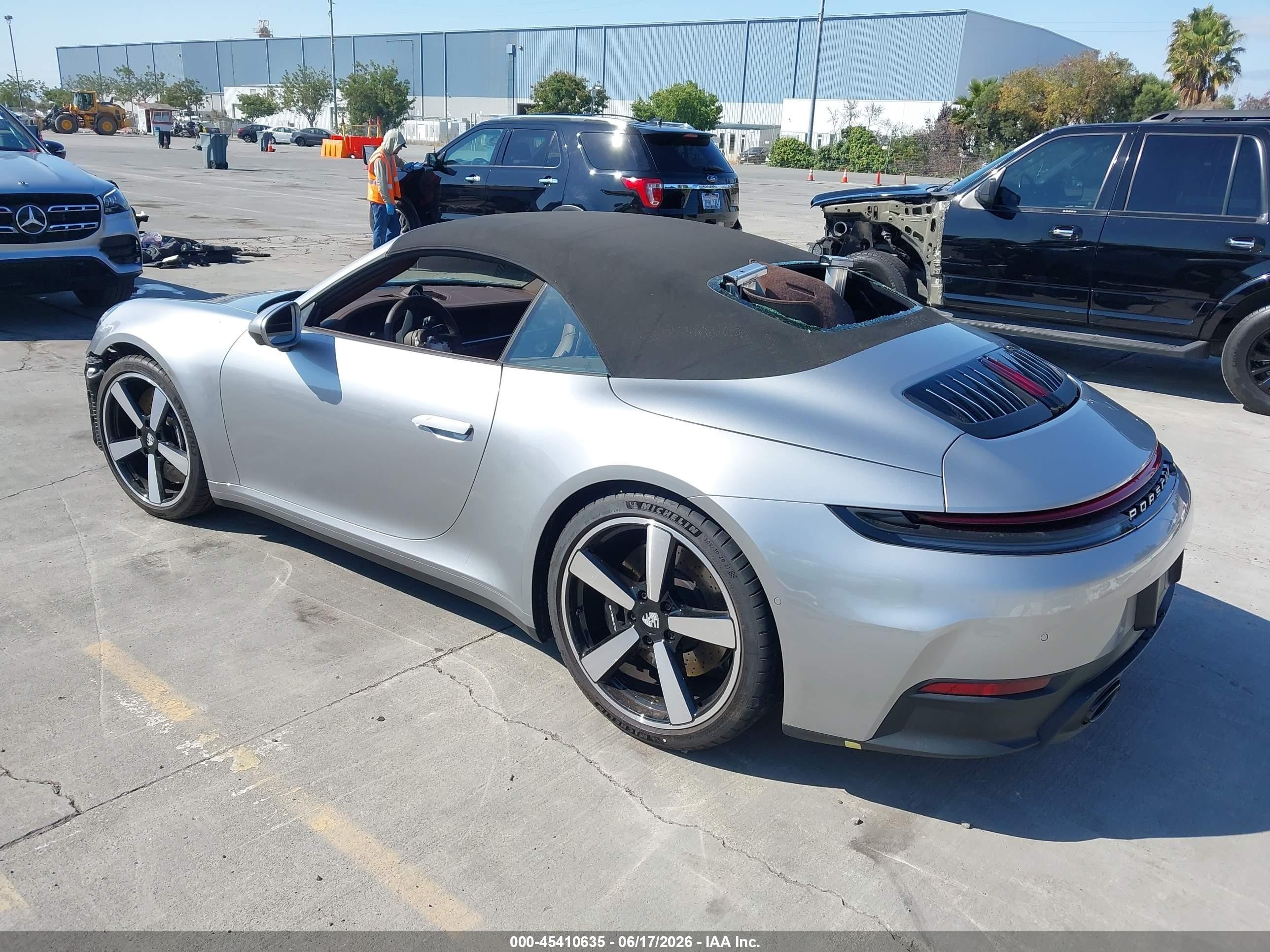 2026 Porsche 911 VIN WP0CH2A90TS237174 IAAI salvage auction — Unknown, Salvage (California), sold $88,500 on 2026-08-10 (photo 3)