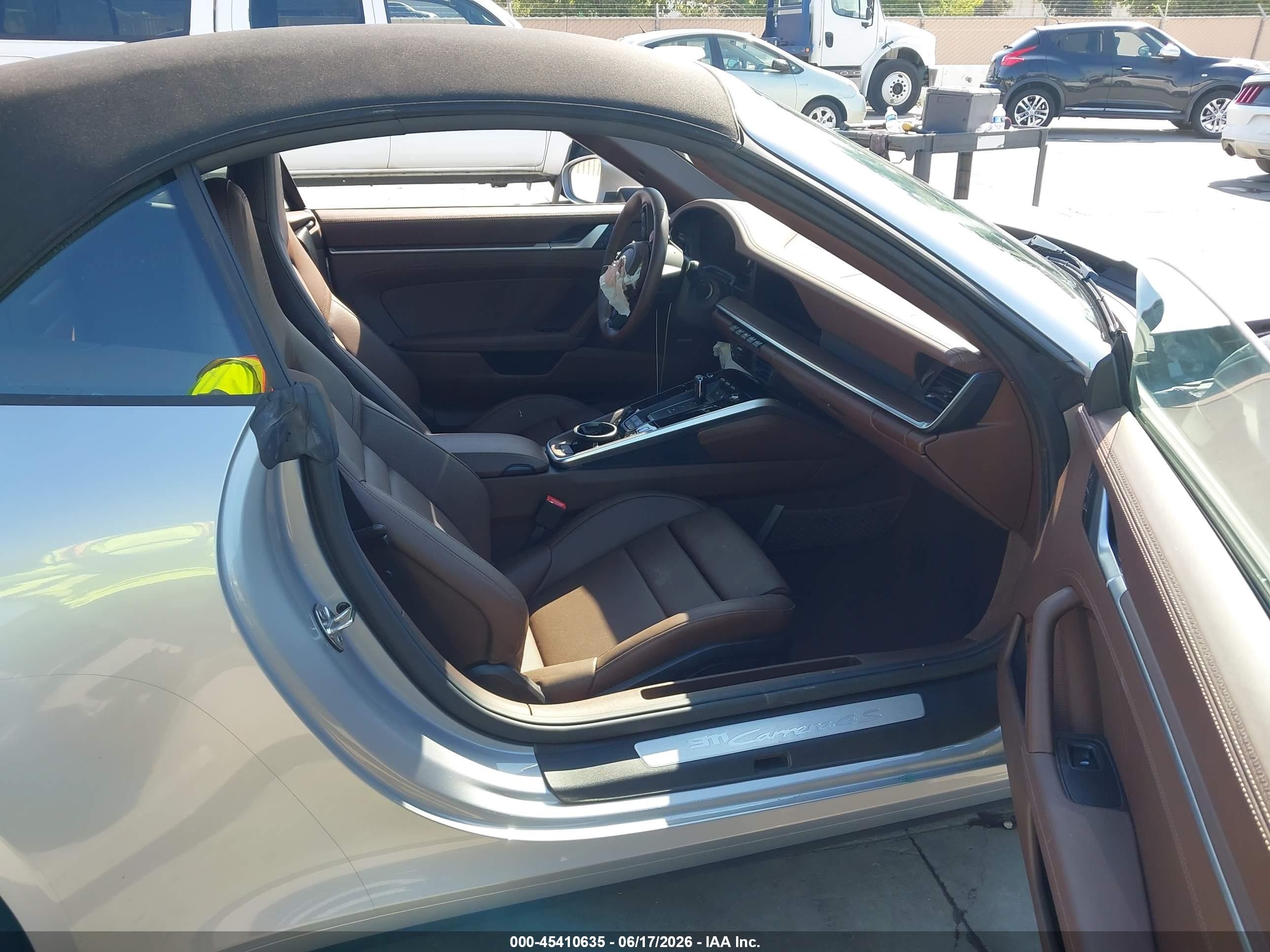 2026 Porsche 911 VIN WP0CH2A90TS237174 IAAI salvage auction — Unknown, Salvage (California), sold $88,500 on 2026-08-10 (photo 5)
