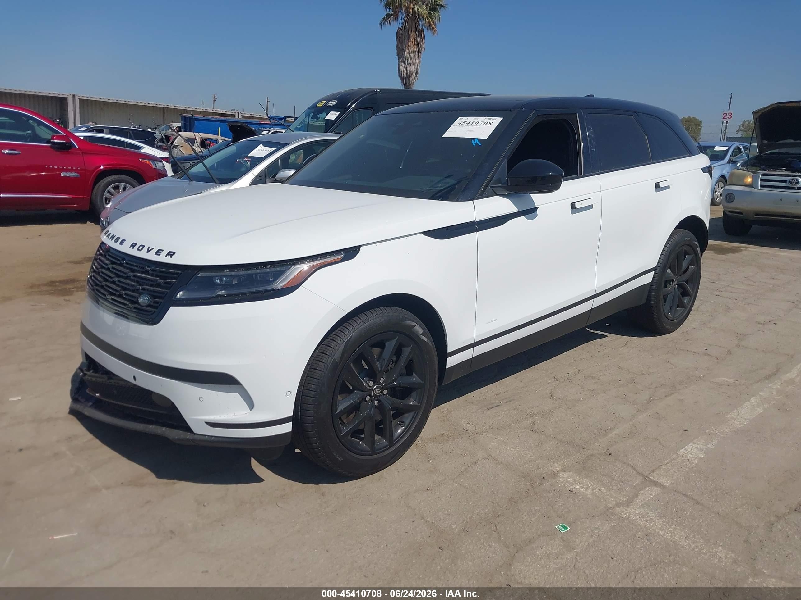 2026 Land Rover Range Rover Velar VIN SALYJ2EX5TA832149 IAAI salvage auction — Side, Salvage (California), sold $25,250 on 2026-08-21 (photo 2)