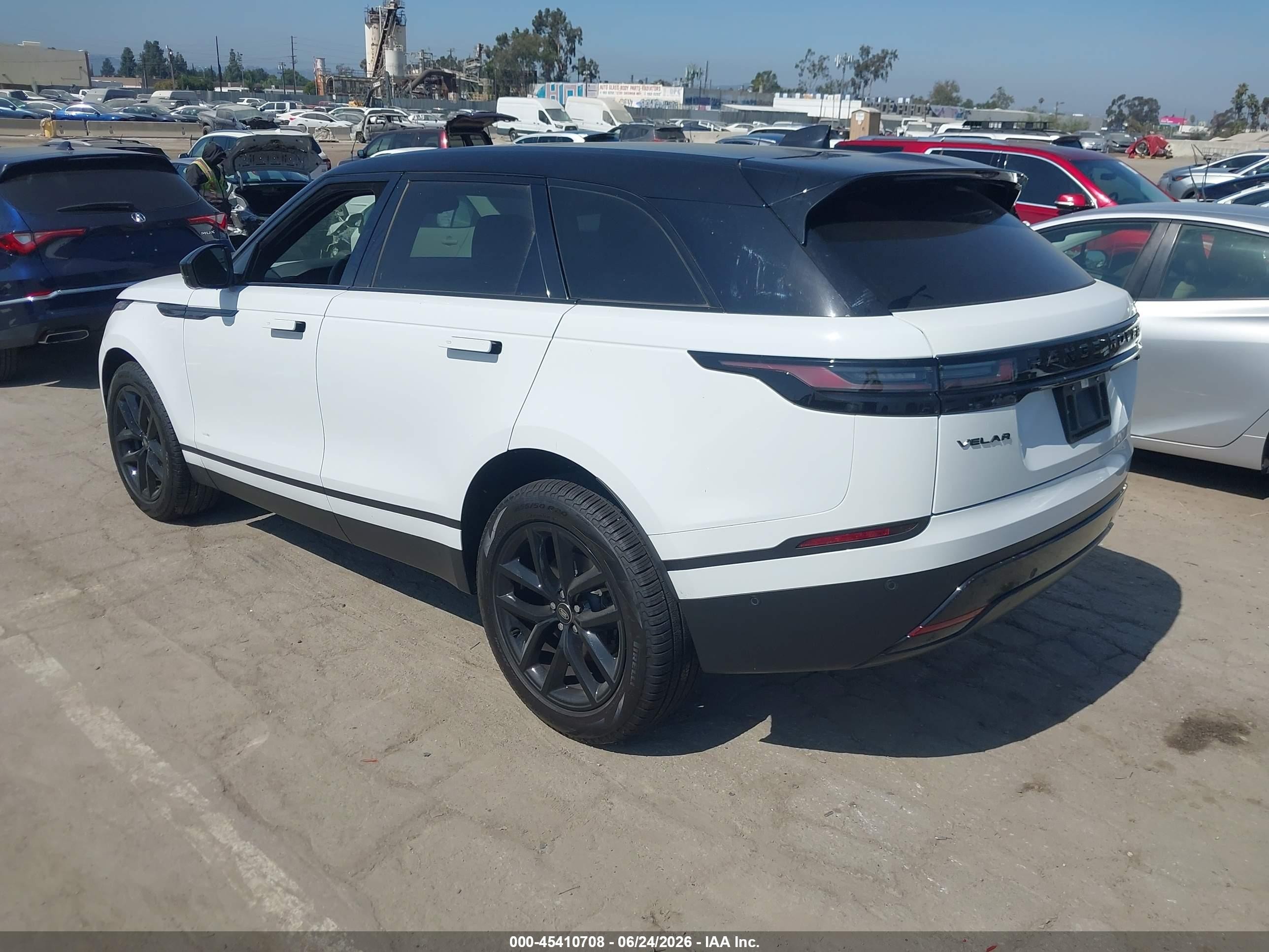 2026 Land Rover Range Rover Velar VIN SALYJ2EX5TA832149 IAAI salvage auction — Side, Salvage (California), sold $25,250 on 2026-08-21 (photo 3)