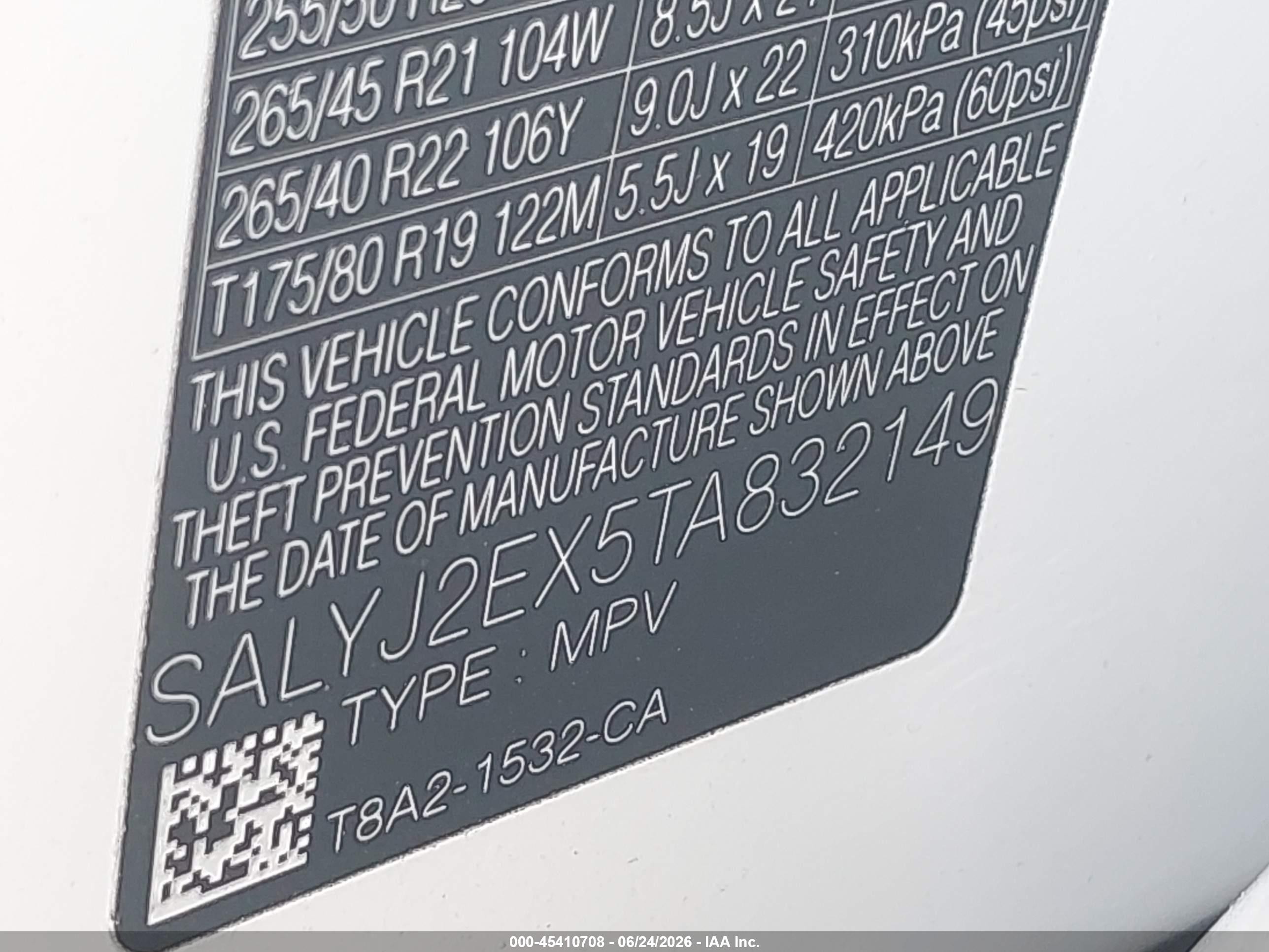 2026 Land Rover Range Rover Velar VIN SALYJ2EX5TA832149 IAAI salvage auction — Side, Salvage (California), sold $25,250 on 2026-08-21 (photo 9)