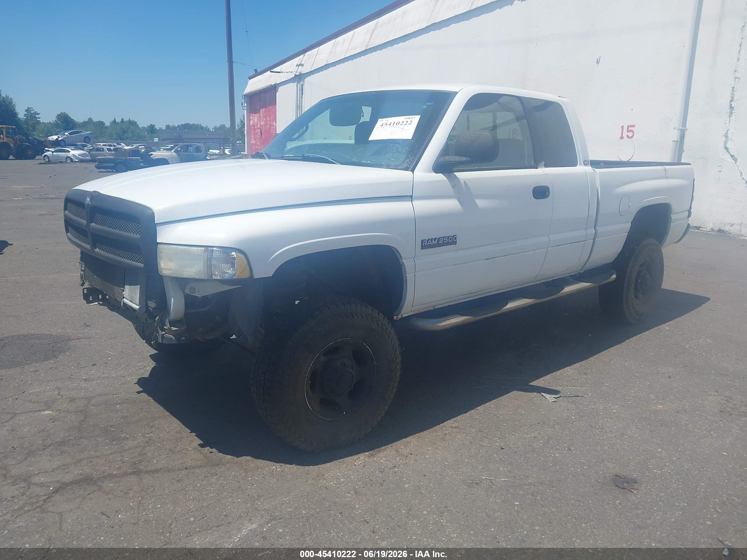2001 Dodge Ram 2500 VIN 1B7KF236X1J524996 IAAI salvage auction — Normal Wear, Clear-Dealer Only (Oregon), sold $625 on 2026-07-09 (photo 2)
