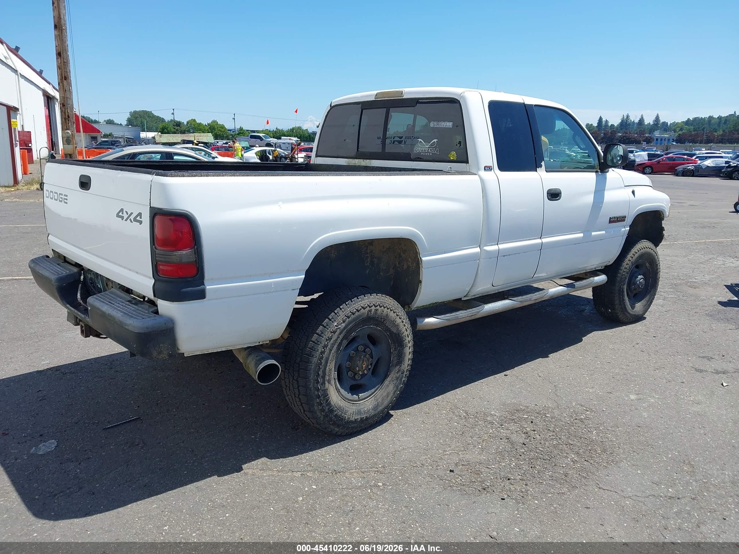 2001 Dodge Ram 2500 VIN 1B7KF236X1J524996 IAAI salvage auction — Normal Wear, Clear-Dealer Only (Oregon), sold $625 on 2026-07-09 (photo 4)