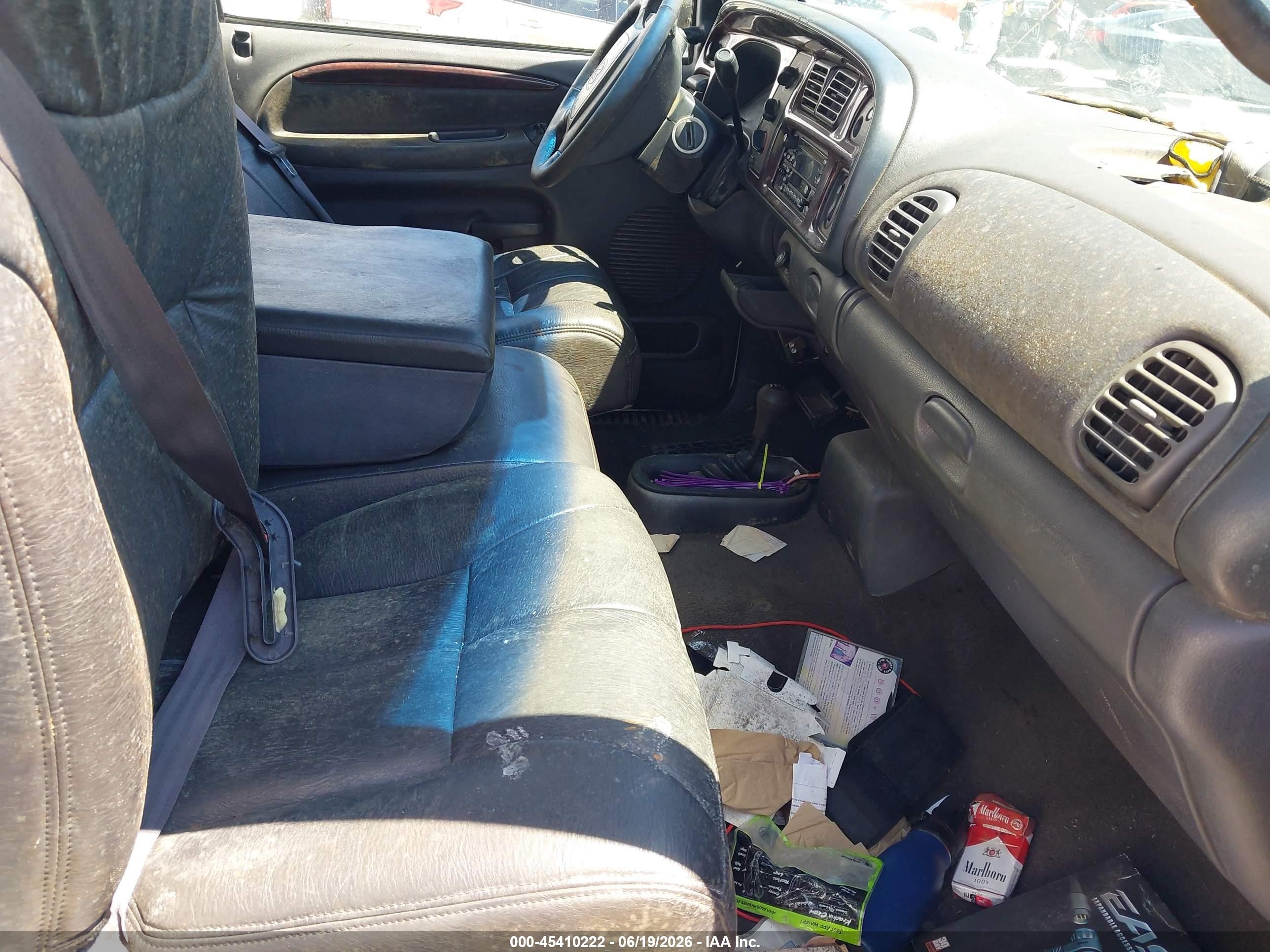 2001 Dodge Ram 2500 VIN 1B7KF236X1J524996 IAAI salvage auction — Normal Wear, Clear-Dealer Only (Oregon), sold $625 on 2026-07-09 (photo 6)