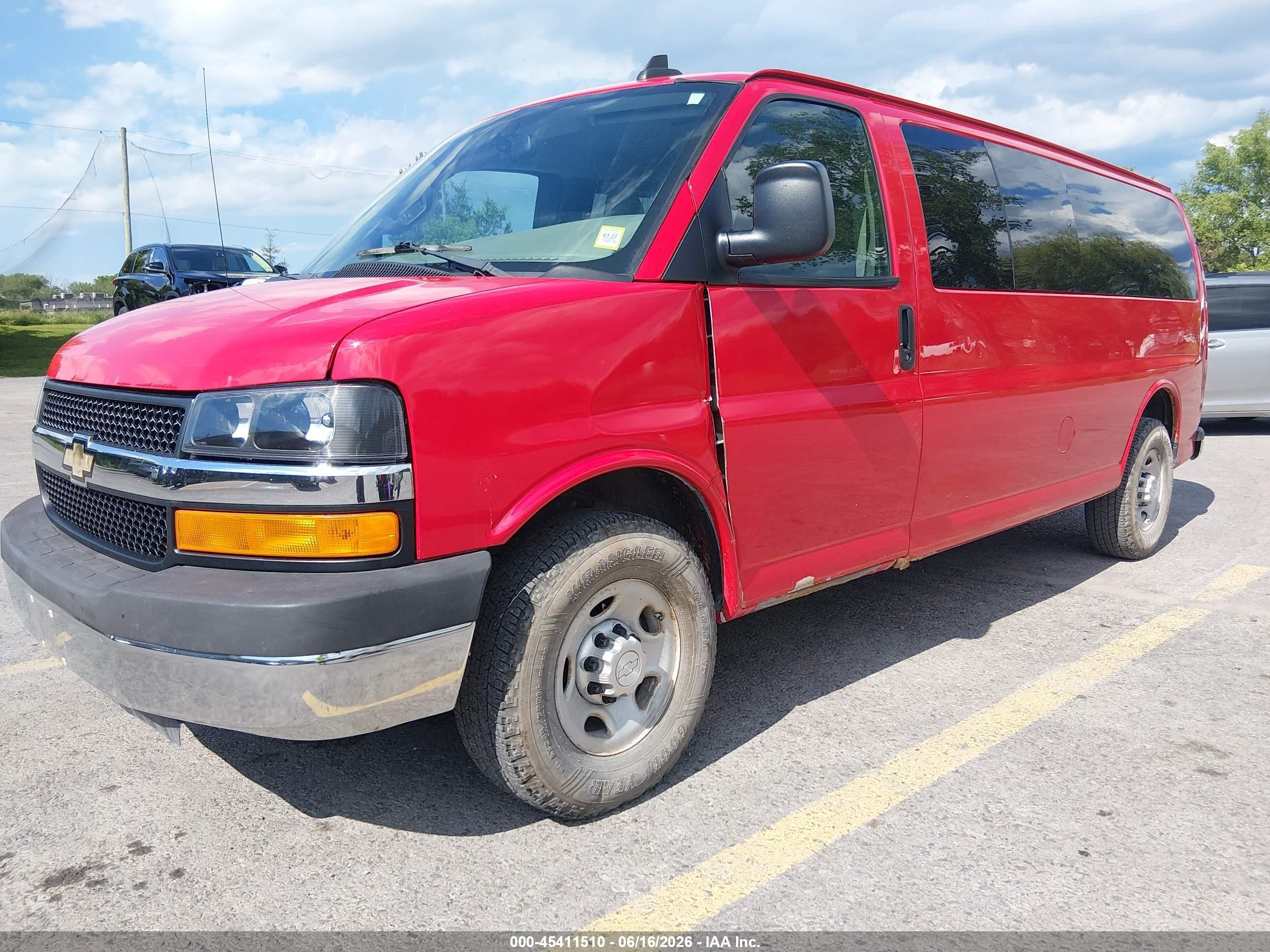 2016 Chevrolet Express 3500 VIN 1GAZGNFF5G1283715 IAAI salvage auction — Unknown, Sf97 (New York), sold $4,350 on 2026-09-08 (photo 6)