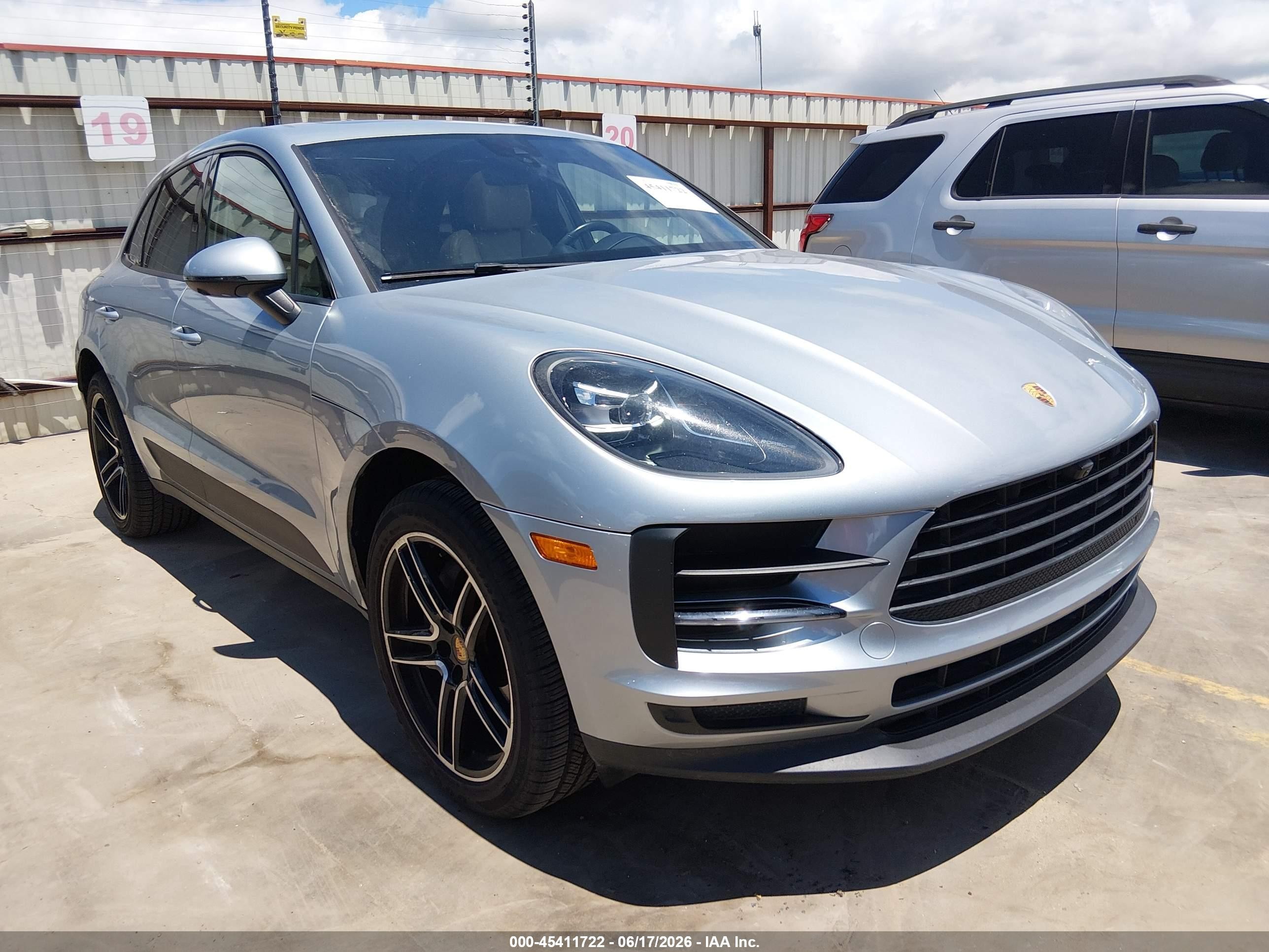 2021 Porsche Macan VIN WP1AA2A54MLB09989 — IAAI salvage auction photo