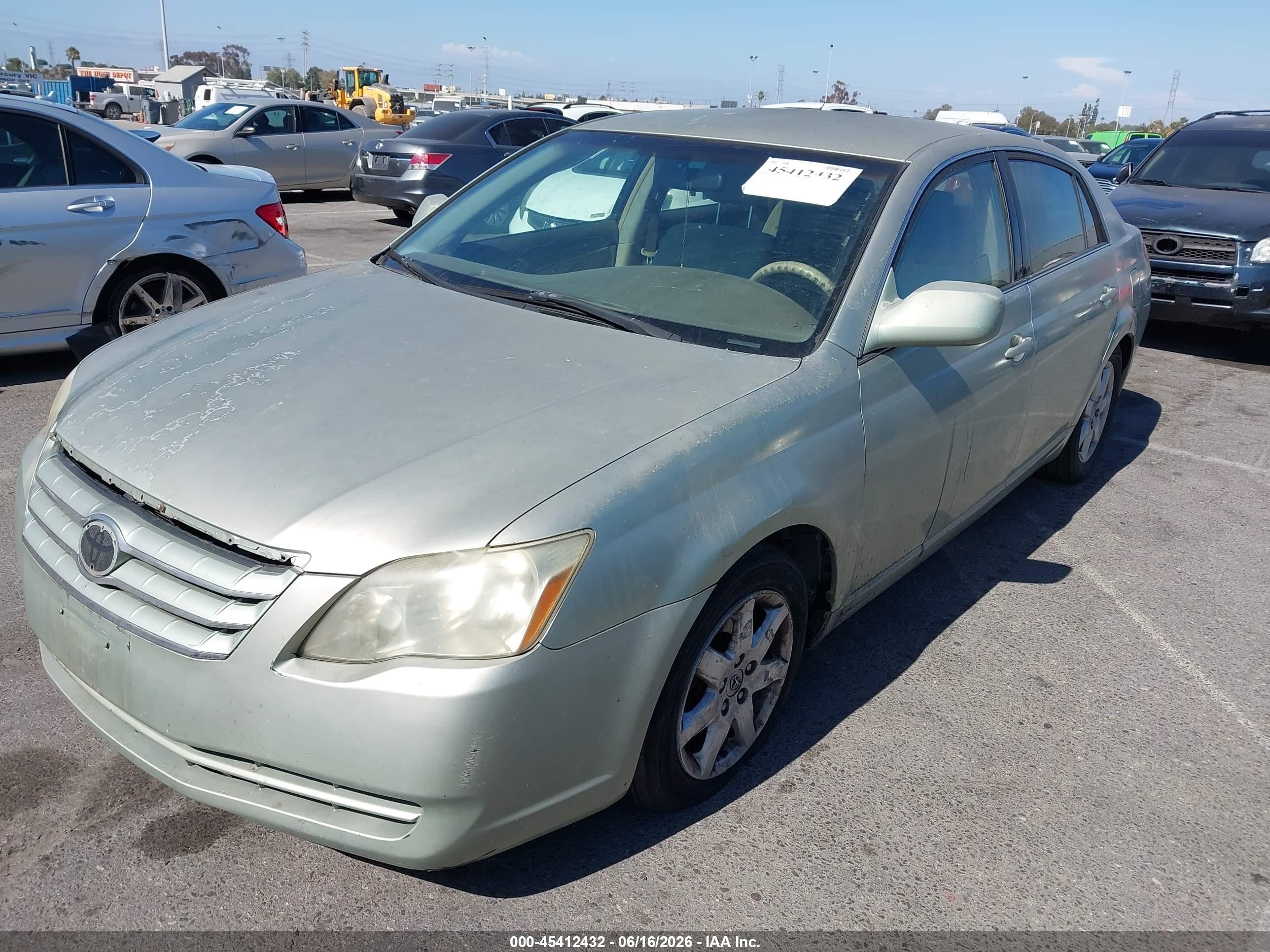 2006 Toyota Avalon VIN 4T1BK36B36U073616 IAAI salvage auction — Normal Wear, Clear - Dealer Only (California), sold $475 on 2026-07-09 (photo 6)