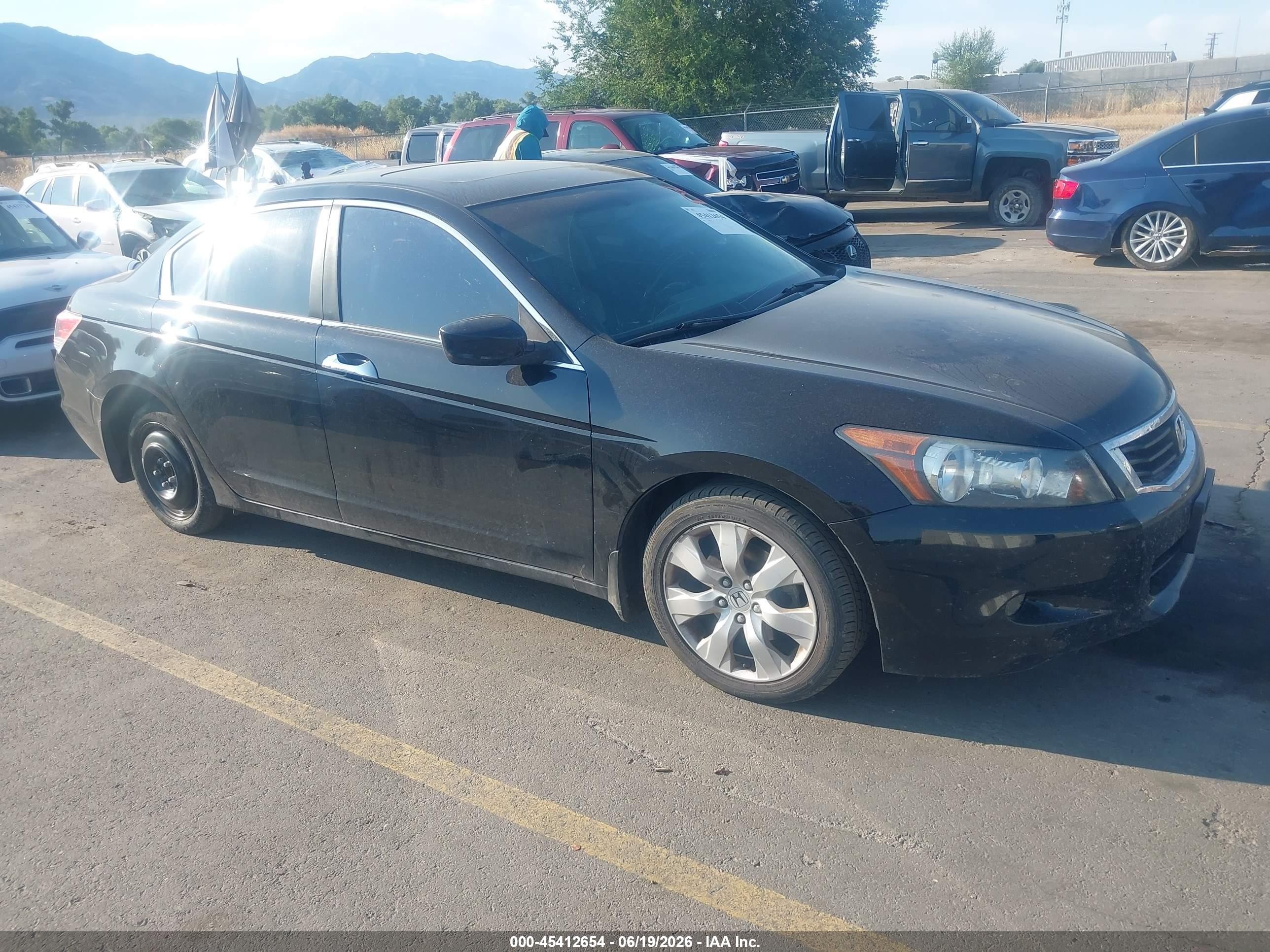 2008 Honda Accord VIN 1HGCP36808A007819 IAAI salvage auction — Front & Rear, Clear (Idaho), sold $575 on 2026-07-09 (photo 1)