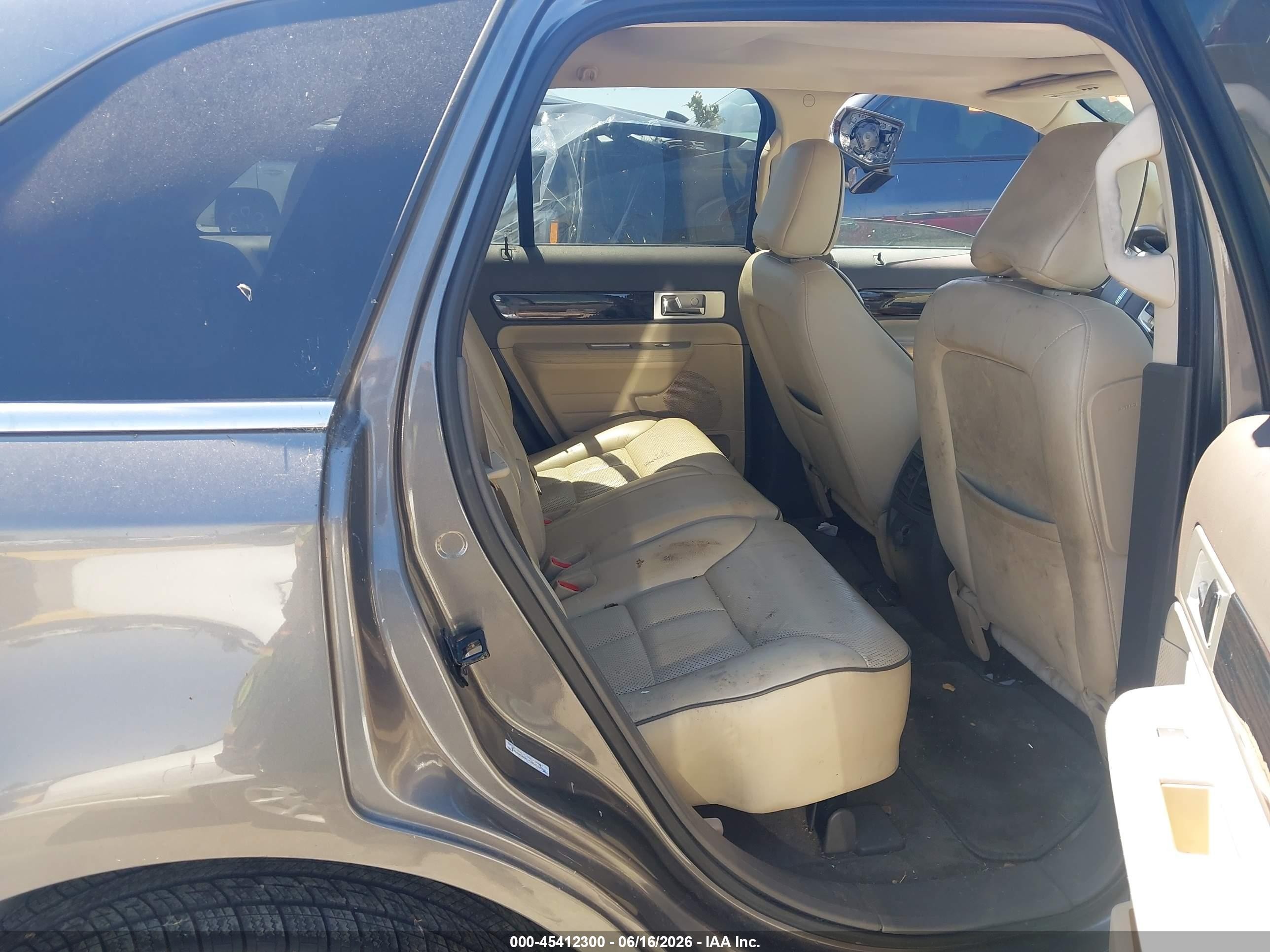 2009 Lincoln MKX VIN 2LMDU68C79BJ10708 IAAI salvage auction — Normal Wear, Clear - Dealer Only (California), sold $375 on 2026-07-09 (photo 8)