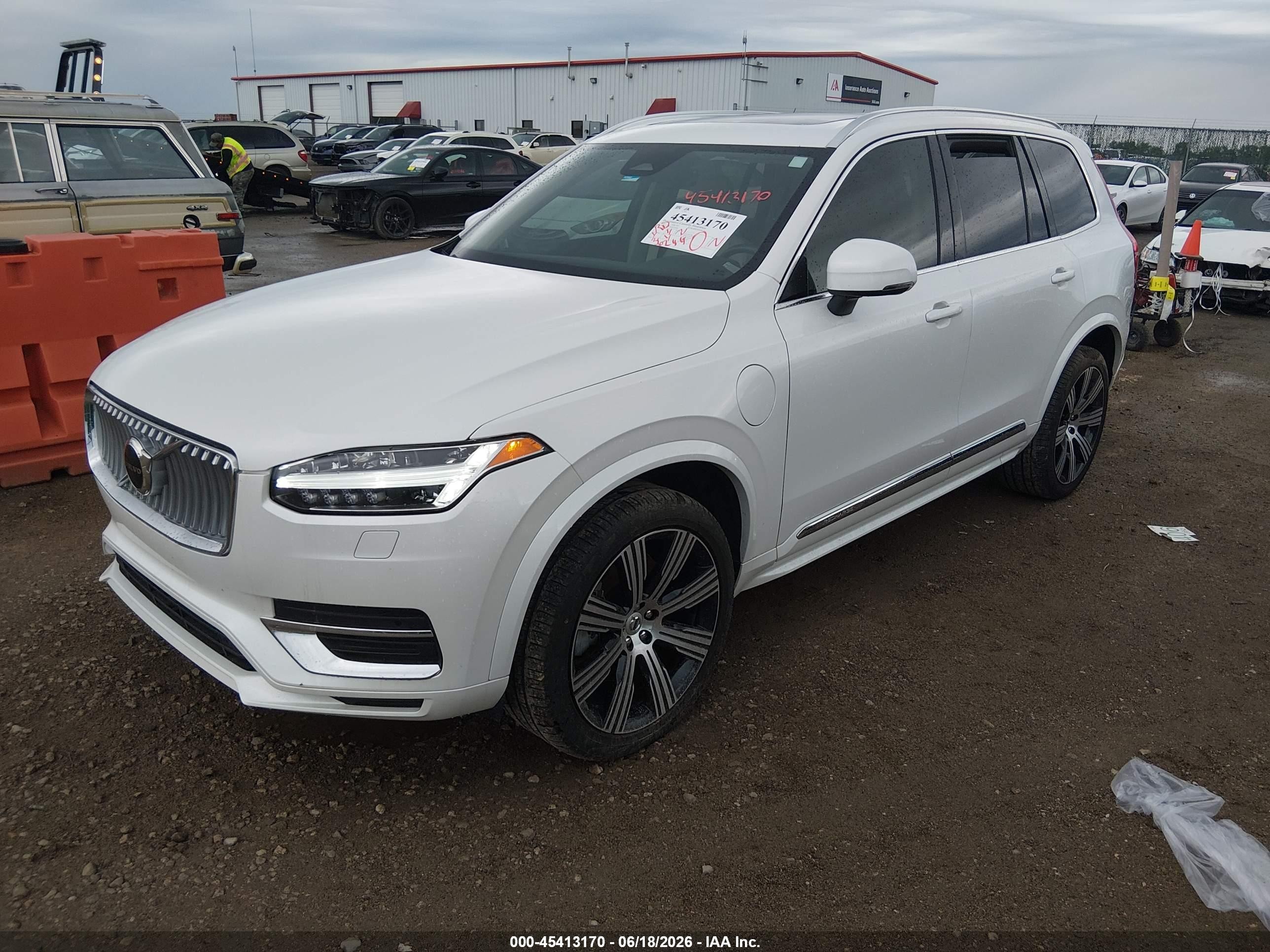 2024 Volvo XC90 Recharge VIN YV4H60CK5R1153900 IAAI salvage auction — Electrical, Salvage (Kansas), sold $20,700 on 2026-08-14 (photo 2)