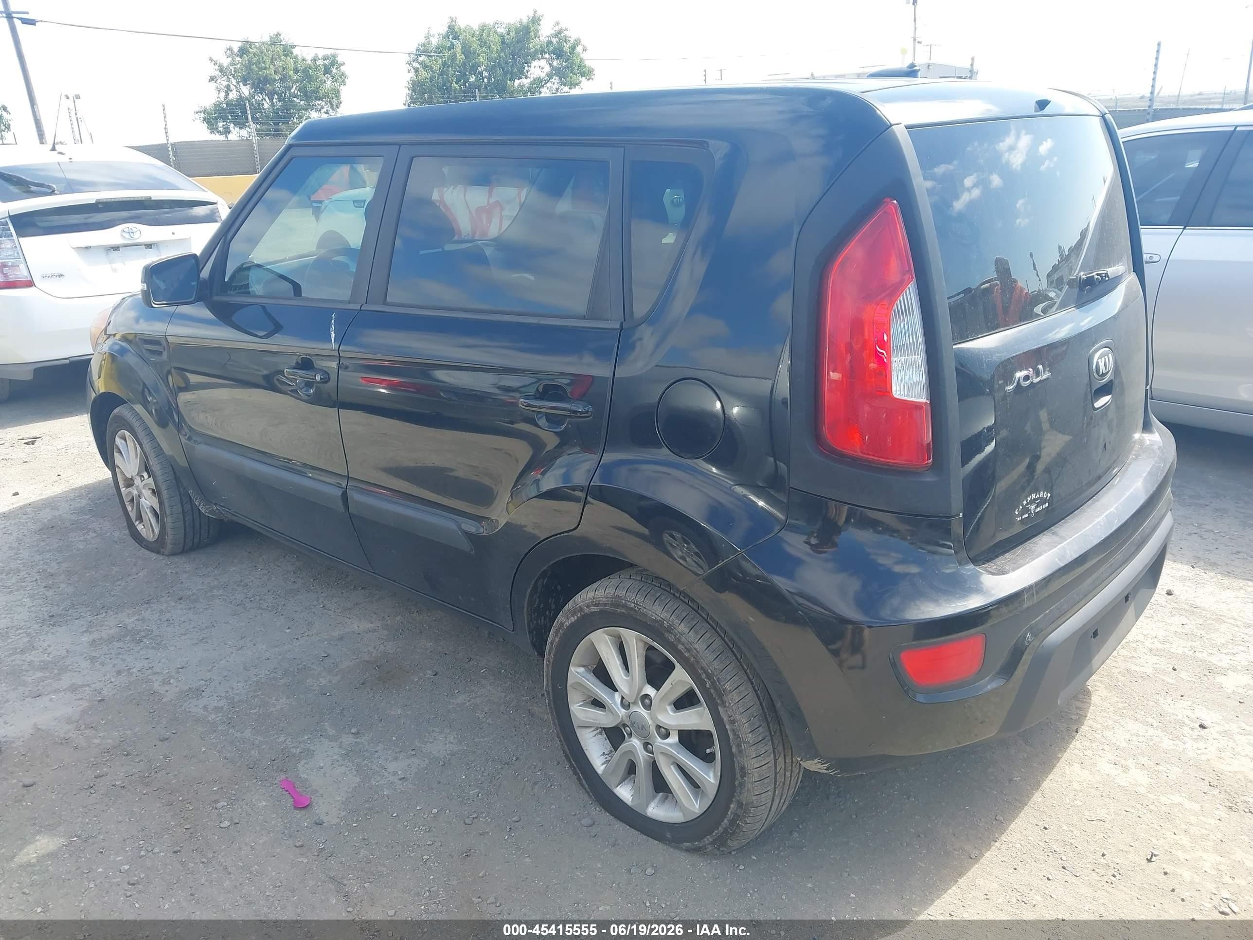 2013 Kia Soul VIN KNDJT2A60D7535482 IAAI salvage auction — Normal Wear, Clear - Dealer Only (California), sold $525 on 2026-07-09 (photo 3)