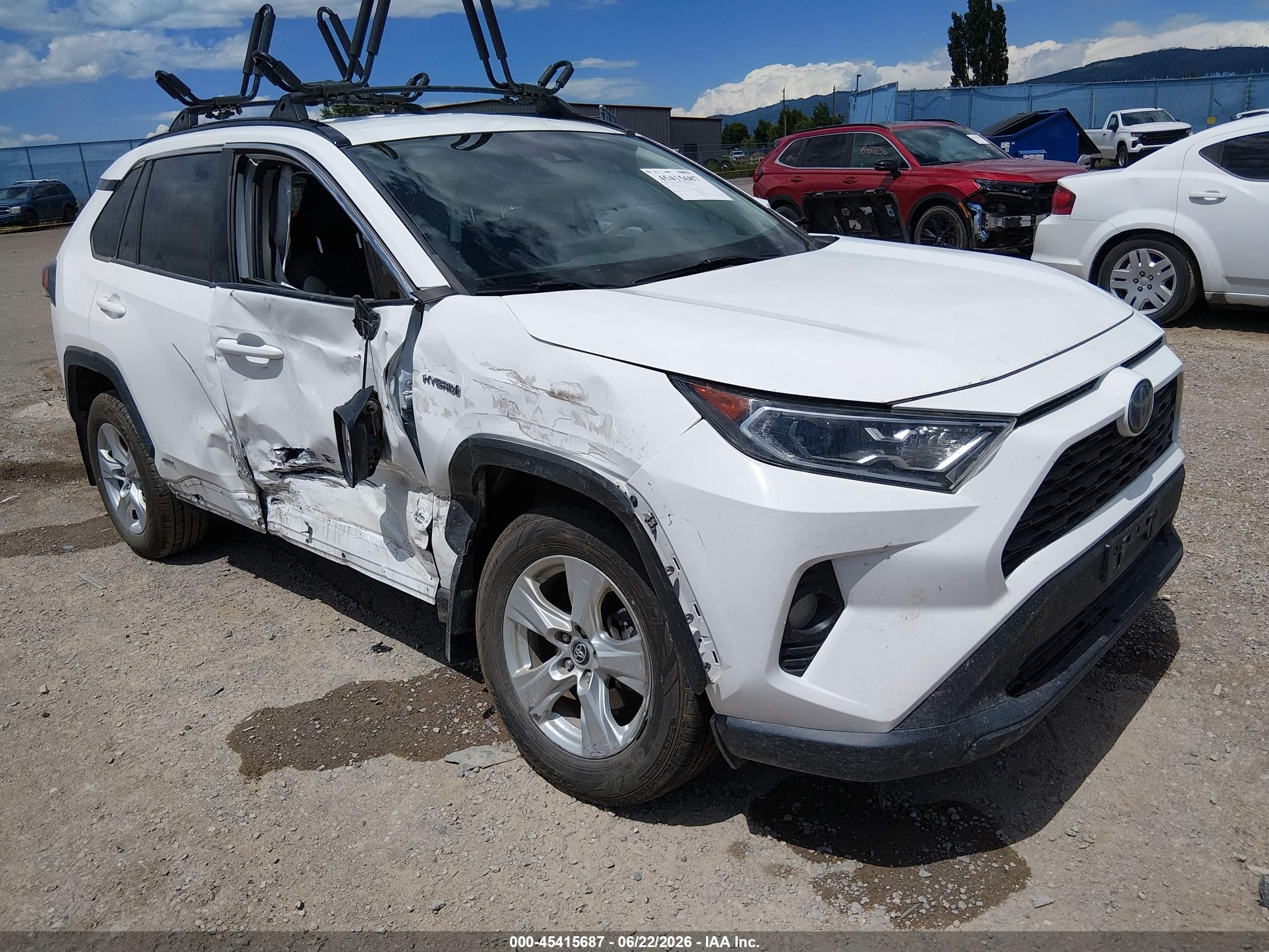 2020 Toyota RAV4 Hybrid VIN 2T3RWRFV0LW079649 — IAAI salvage auction photo