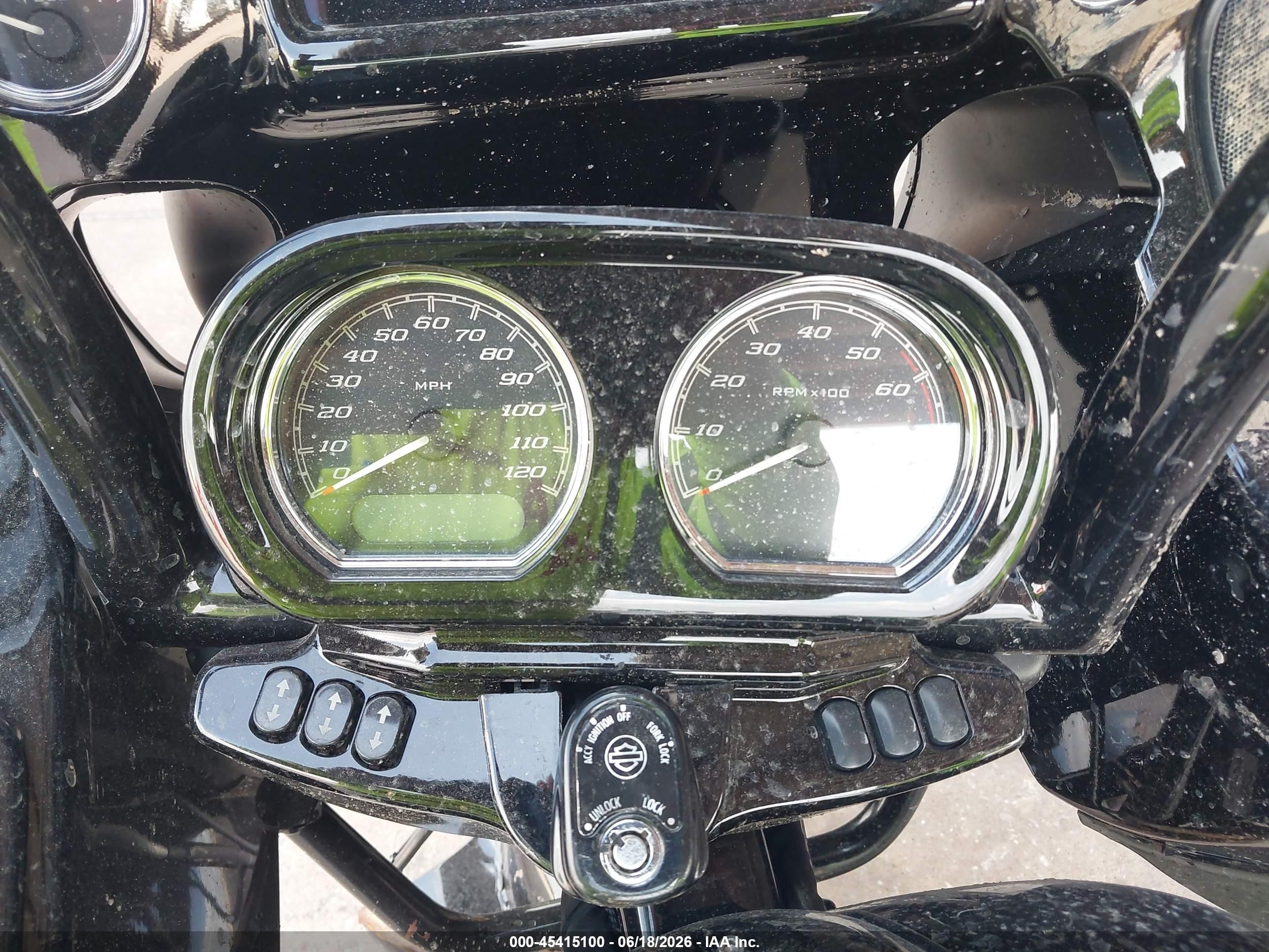 2022 Harley-davidson Road glide VIN 1HD1KTP17NB654289 IAAI salvage auction — Side, Original (Texas), sold $8,550 on 2026-09-02 (photo 7)