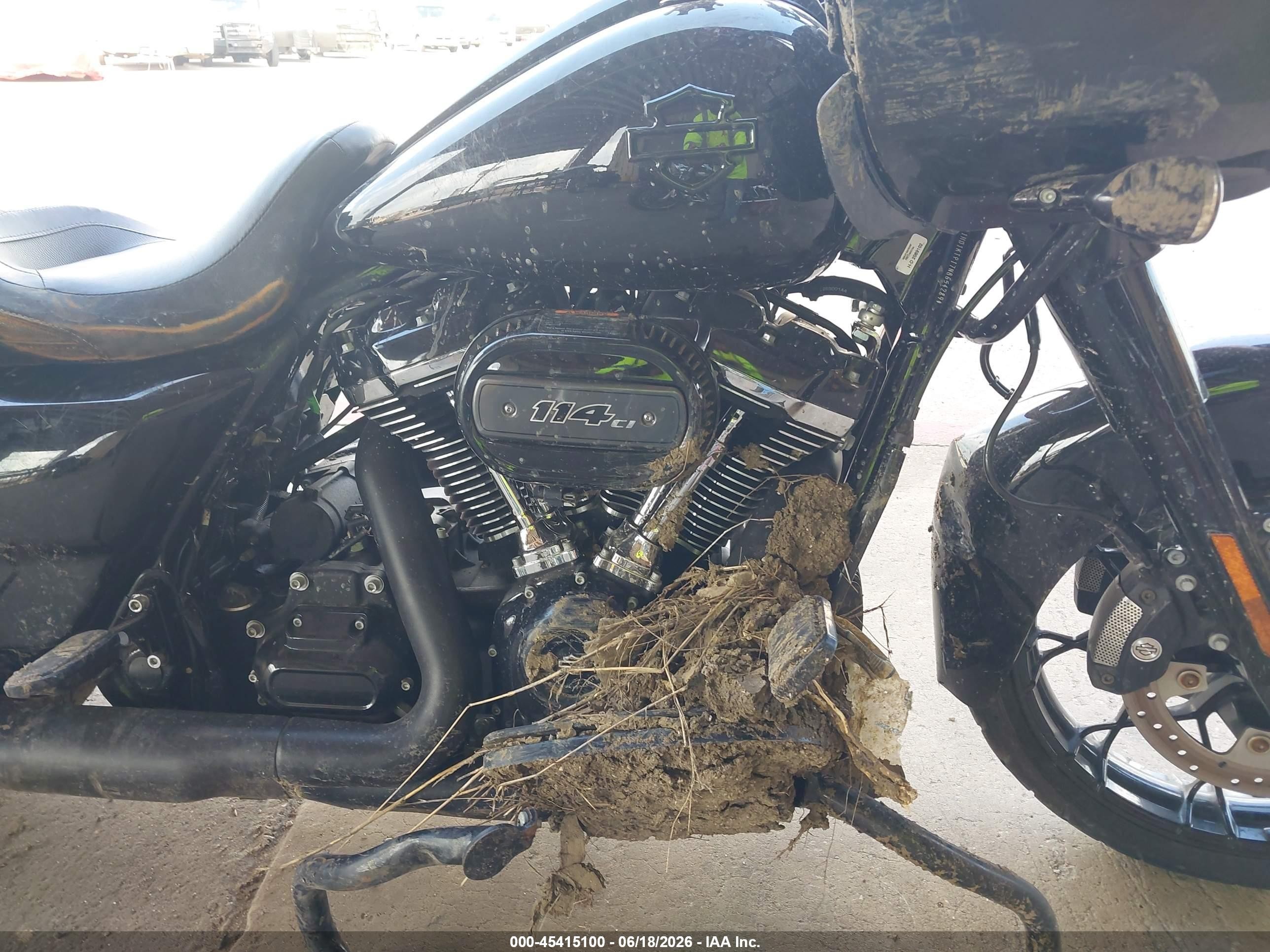 2022 Harley-davidson Road glide VIN 1HD1KTP17NB654289 IAAI salvage auction — Side, Original (Texas), sold $8,550 on 2026-09-02 (photo 8)