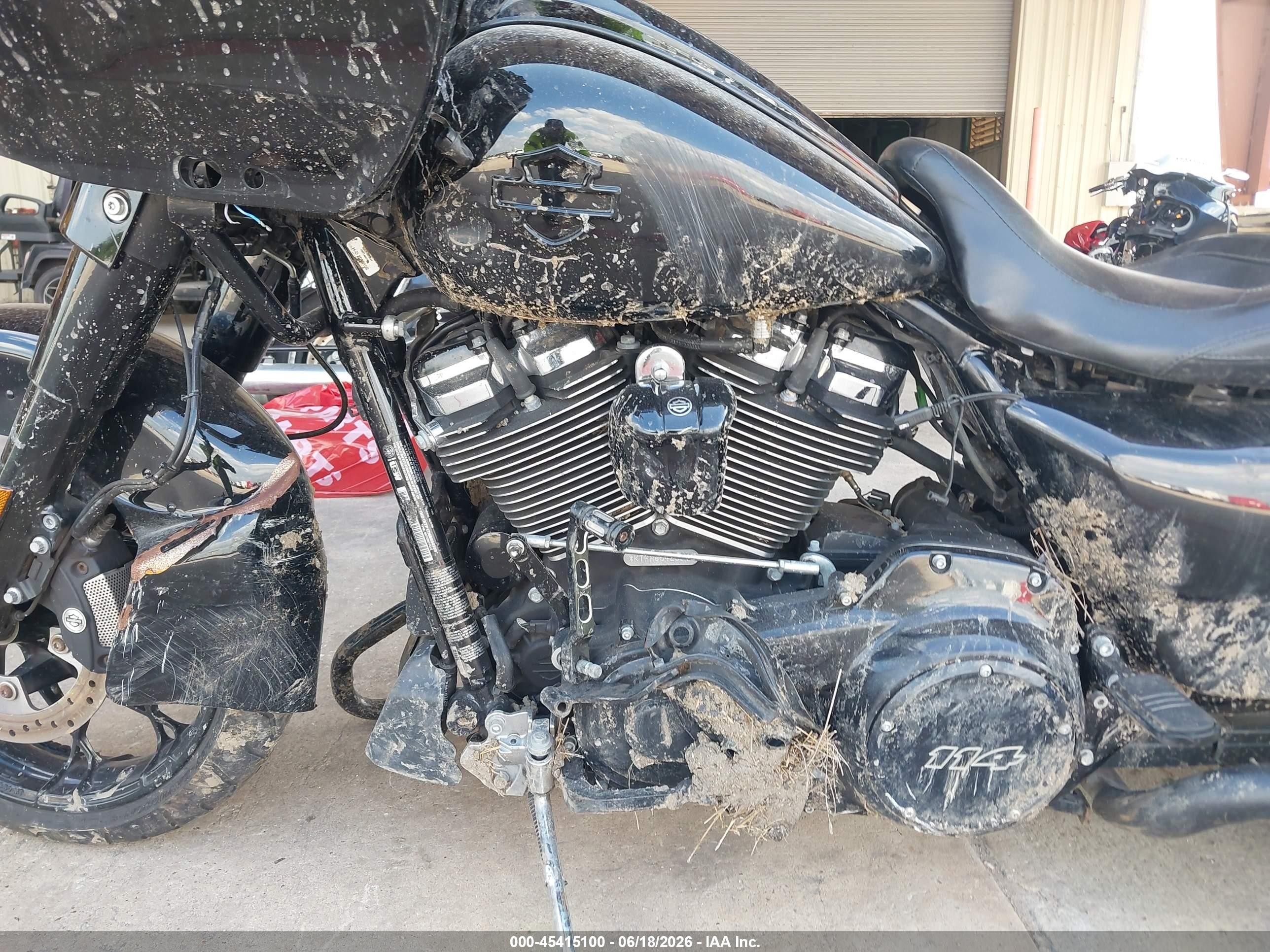 2022 Harley-davidson Road glide VIN 1HD1KTP17NB654289 IAAI salvage auction — Side, Original (Texas), sold $8,550 on 2026-09-02 (photo 9)
