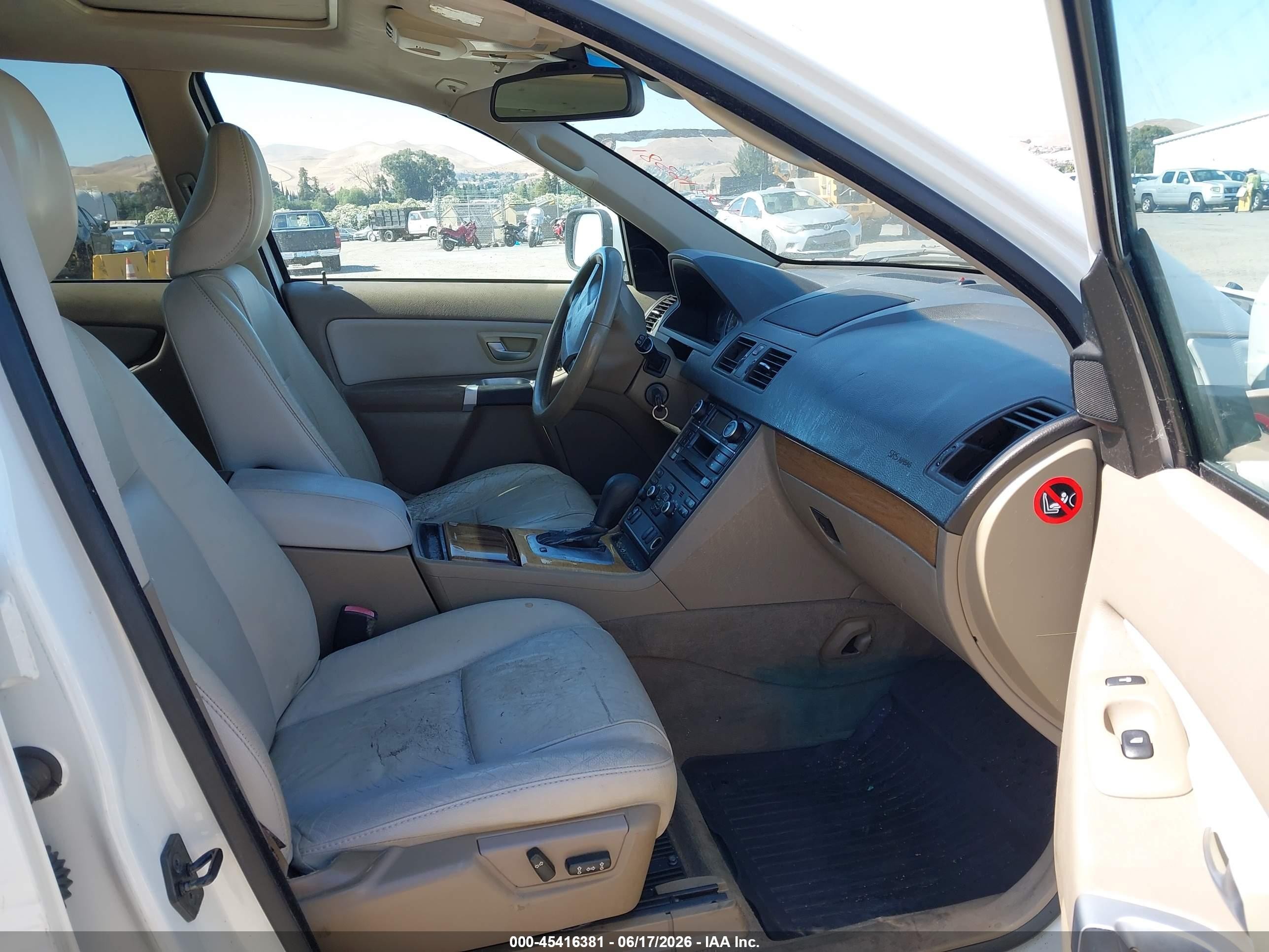 2008 Volvo XC90 VIN YV4CZ982981445112 IAAI salvage auction — Normal Wear, Clear - Dealer Only (California), sold $425 on 2026-07-02 (photo 5)