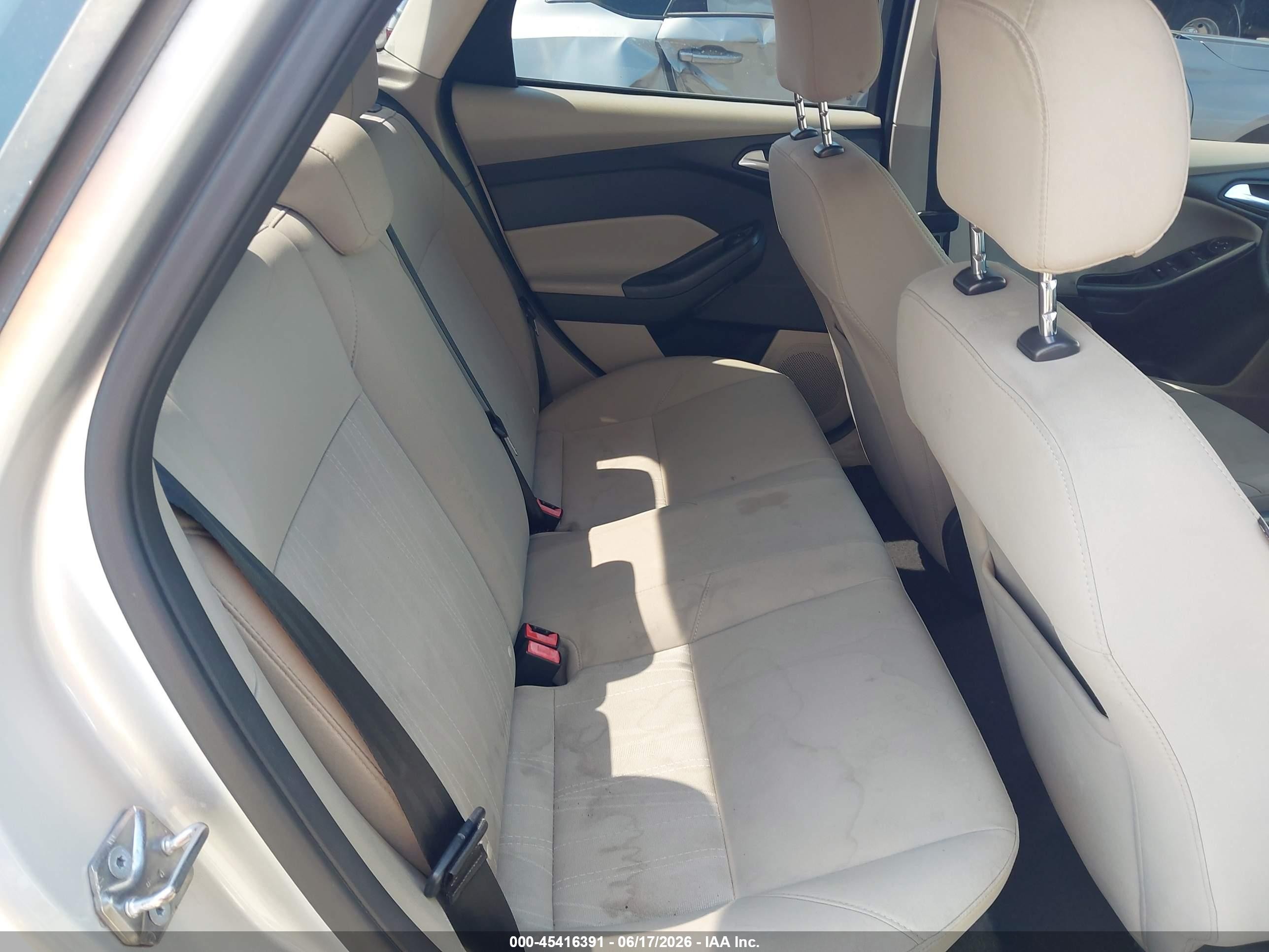 2016 Ford Focus VIN 1FADP3F20GL246746 IAAI salvage auction — Normal Wear, Duplicate Paperwork (California), sold $425 on 2026-07-09 (photo 8)