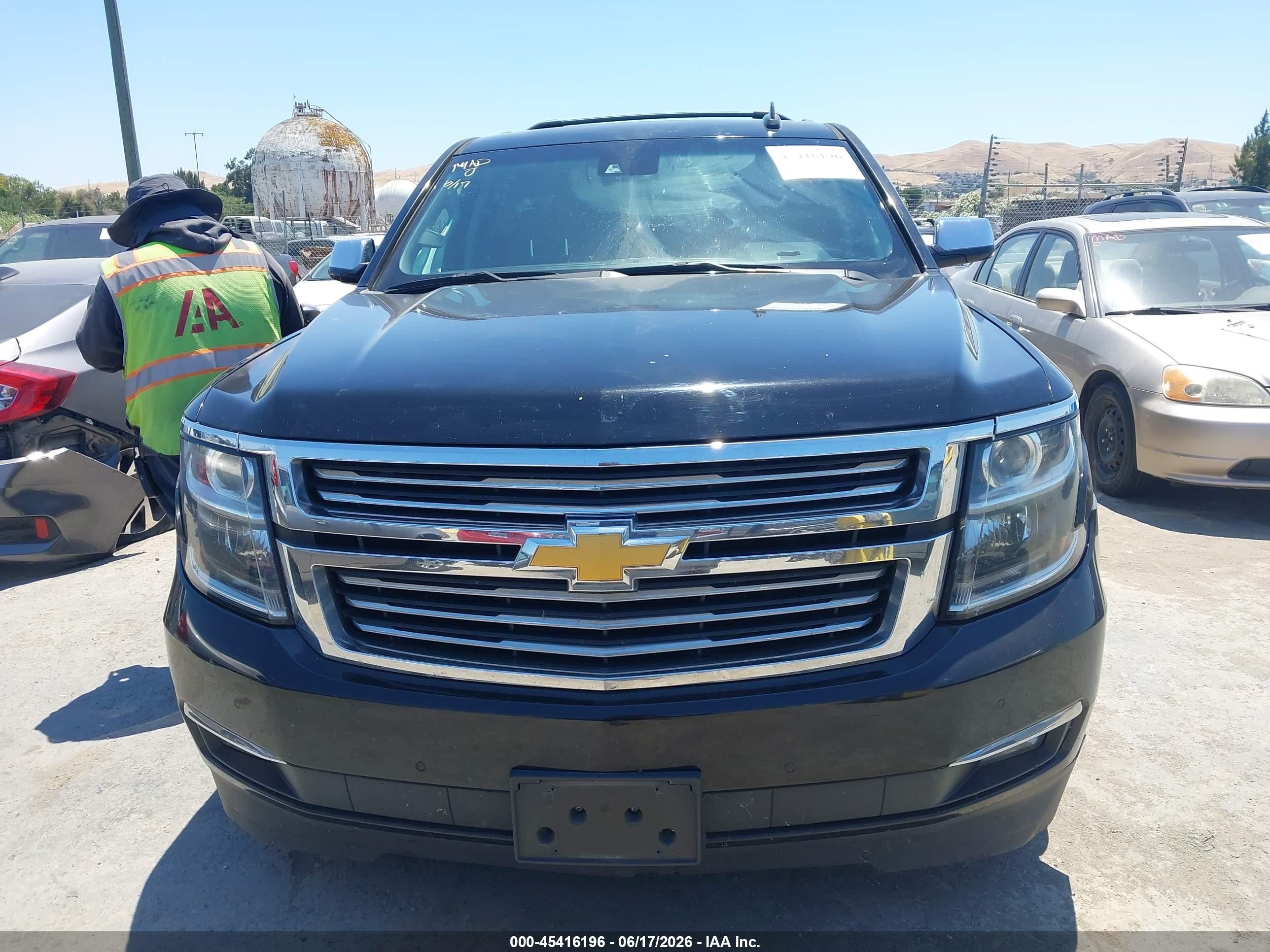 2016 Chevrolet Suburban VIN 1GNSKJKC9GR242489 IAAI salvage auction — Normal Wear, Clear - Dealer Only (California), sold $2,850 on 2026-07-09 (photo 6)