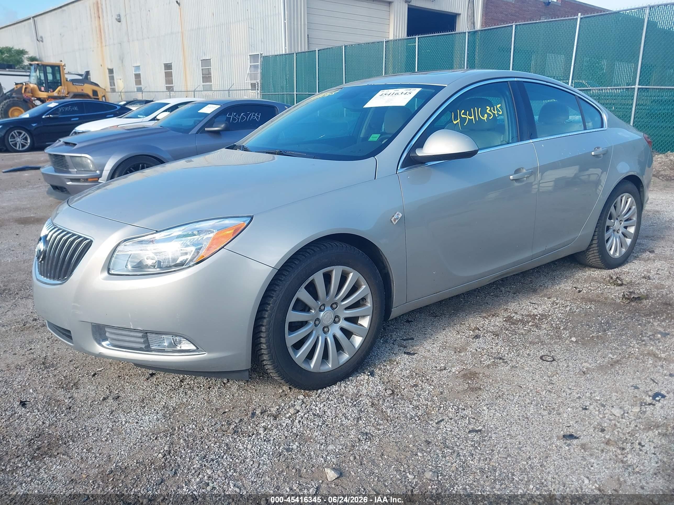 2011 Buick Regal VIN W04GP5EC1B1051833 IAAI salvage auction — Rear End, Salvage (Indiana), sold $1,400 on 2024-05-24 (photo 2)