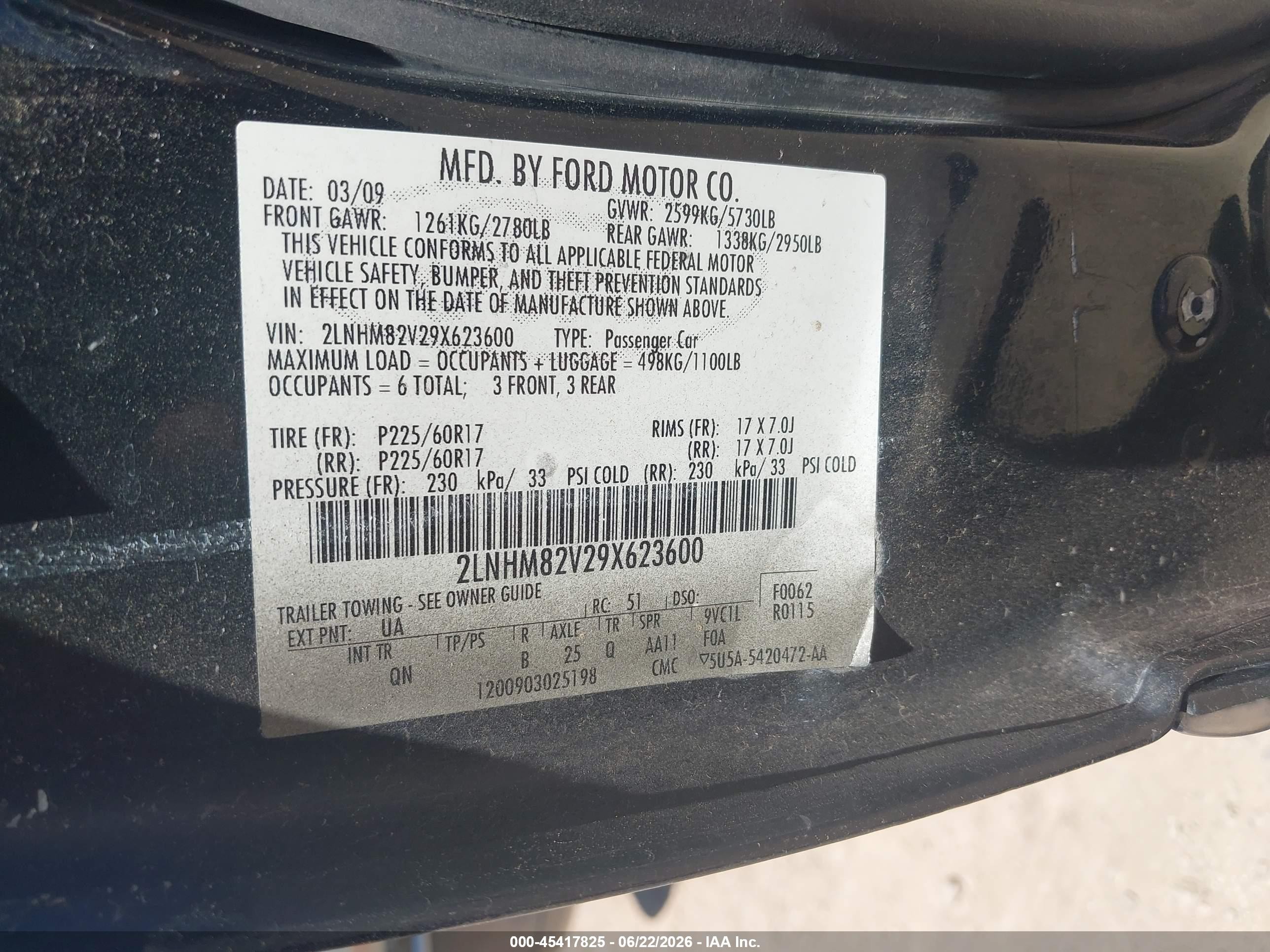 2009 Lincoln Town Car VIN 2LNHM82V29X623600 IAAI salvage auction — Normal Wear, Clear-Dealer Only (Arizona), sold $425 on 2026-07-09 (photo 9)
