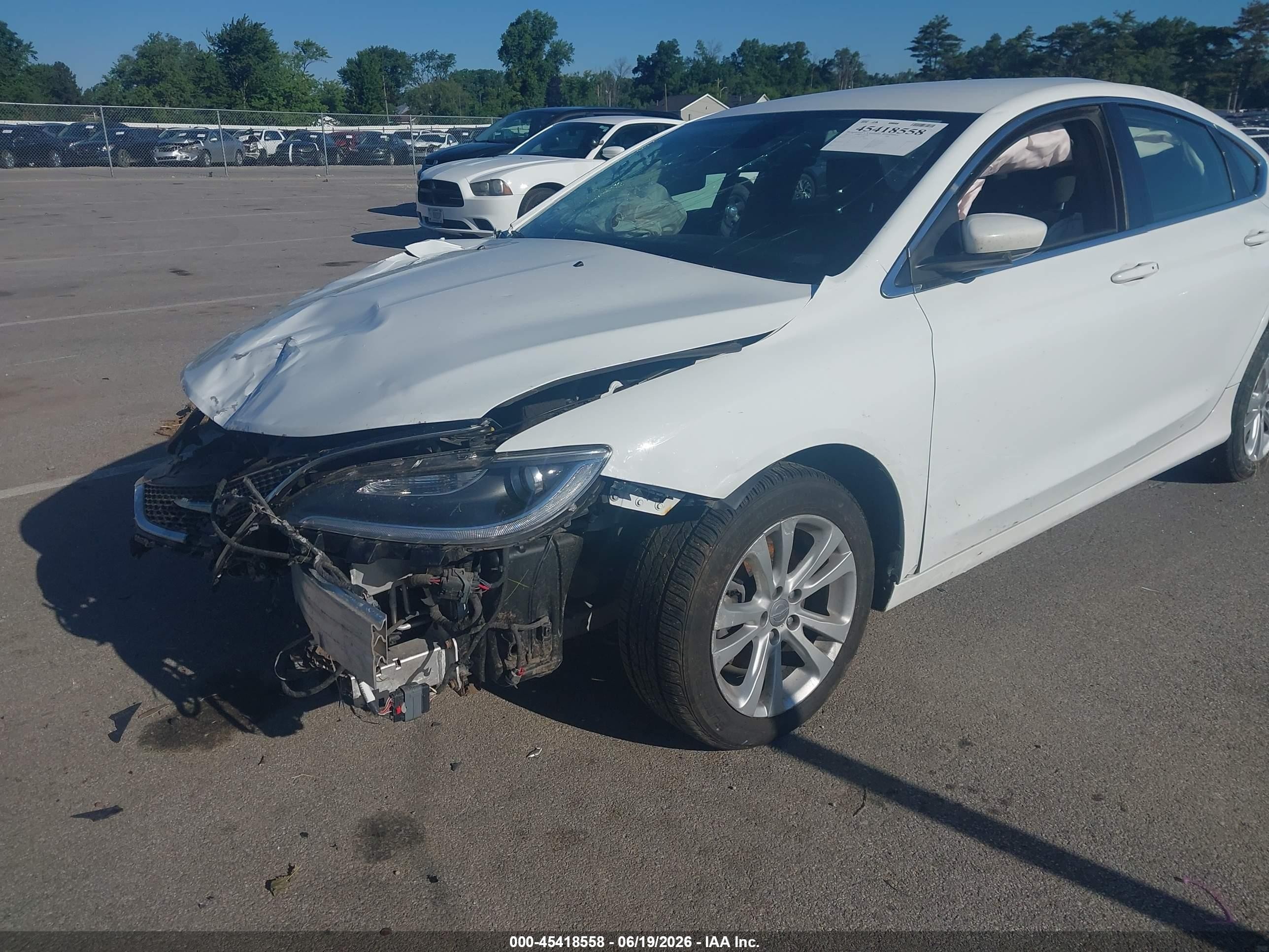 2015 Chrysler 200 VIN 1C3CCCAB7FN585908 IAAI salvage auction — Front End, Clear (Indiana), sold $675 on 2026-10-11 (photo 6)