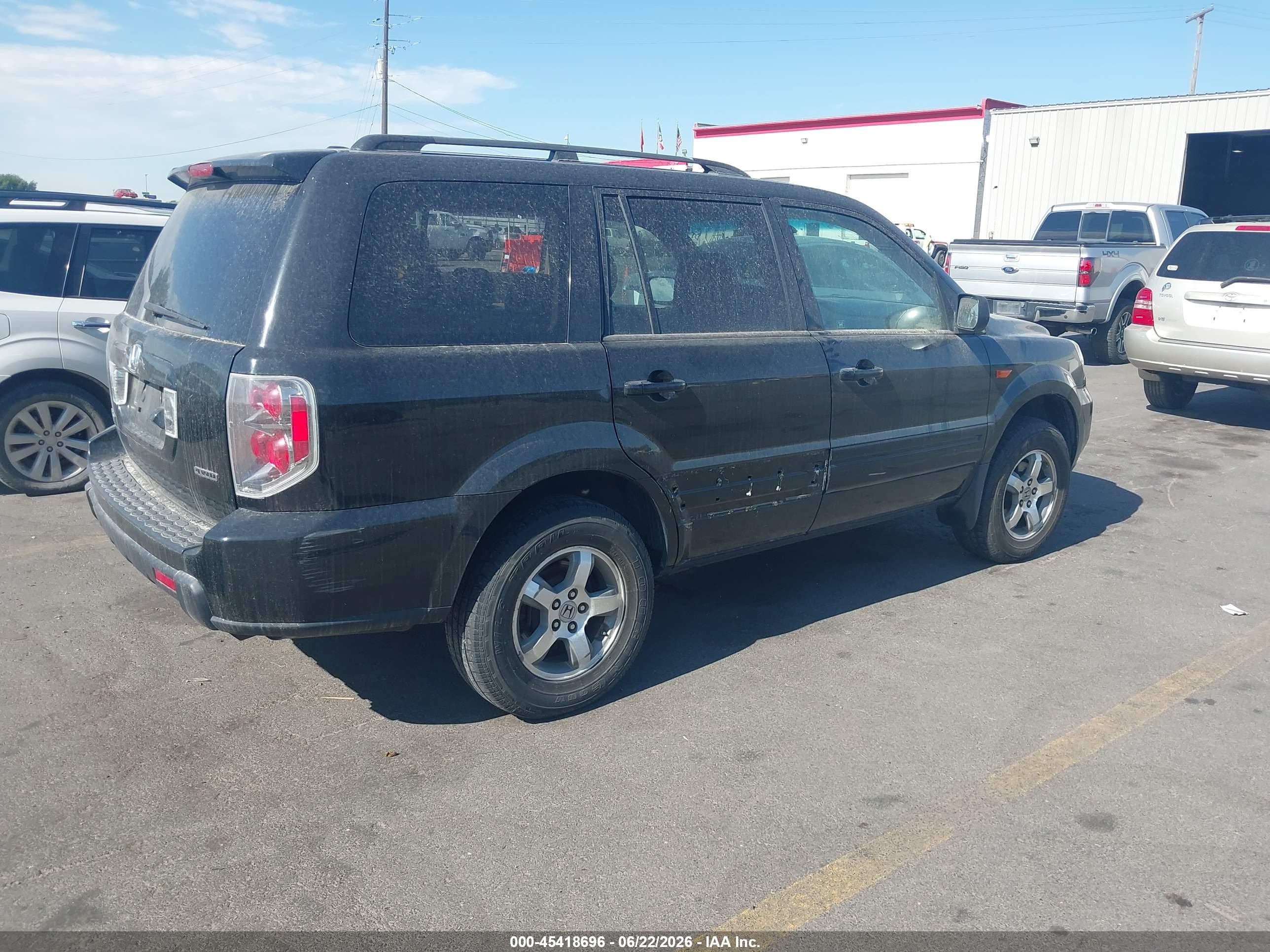 2007 Honda Pilot VIN 5FNYF18797B032885 IAAI salvage auction — Normal Wear, Clear (Utah), sold $350 on 2026-07-09 (photo 4)