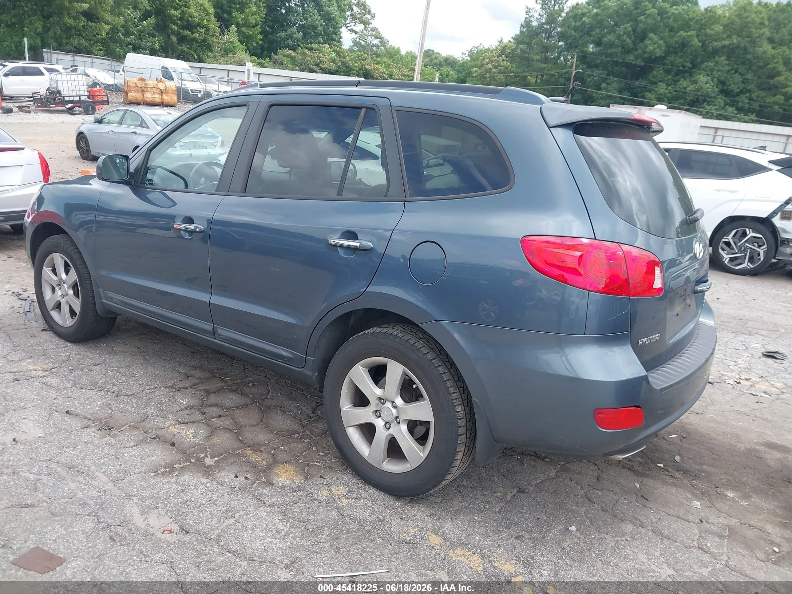 2008 Hyundai Santa Fe VIN 5NMSH13E38H155958 IAAI salvage auction — Side, Salvage (Georgia), sold $1,550 on 2026-07-11 (photo 3)