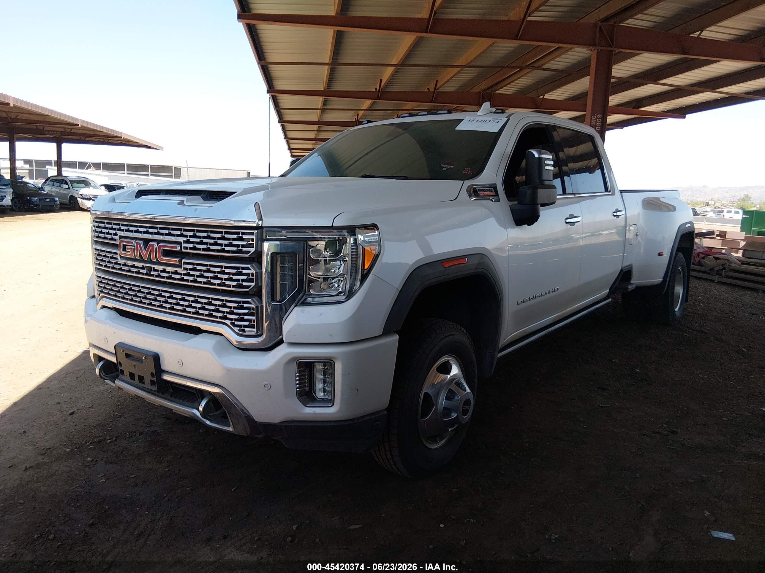 2022 Gmc VIN 1GT49WEYXNF107876 IAAI salvage auction — Burn Interior, Rebuildable (Florida), sold $17,450 on 2026-08-11 (photo 2)