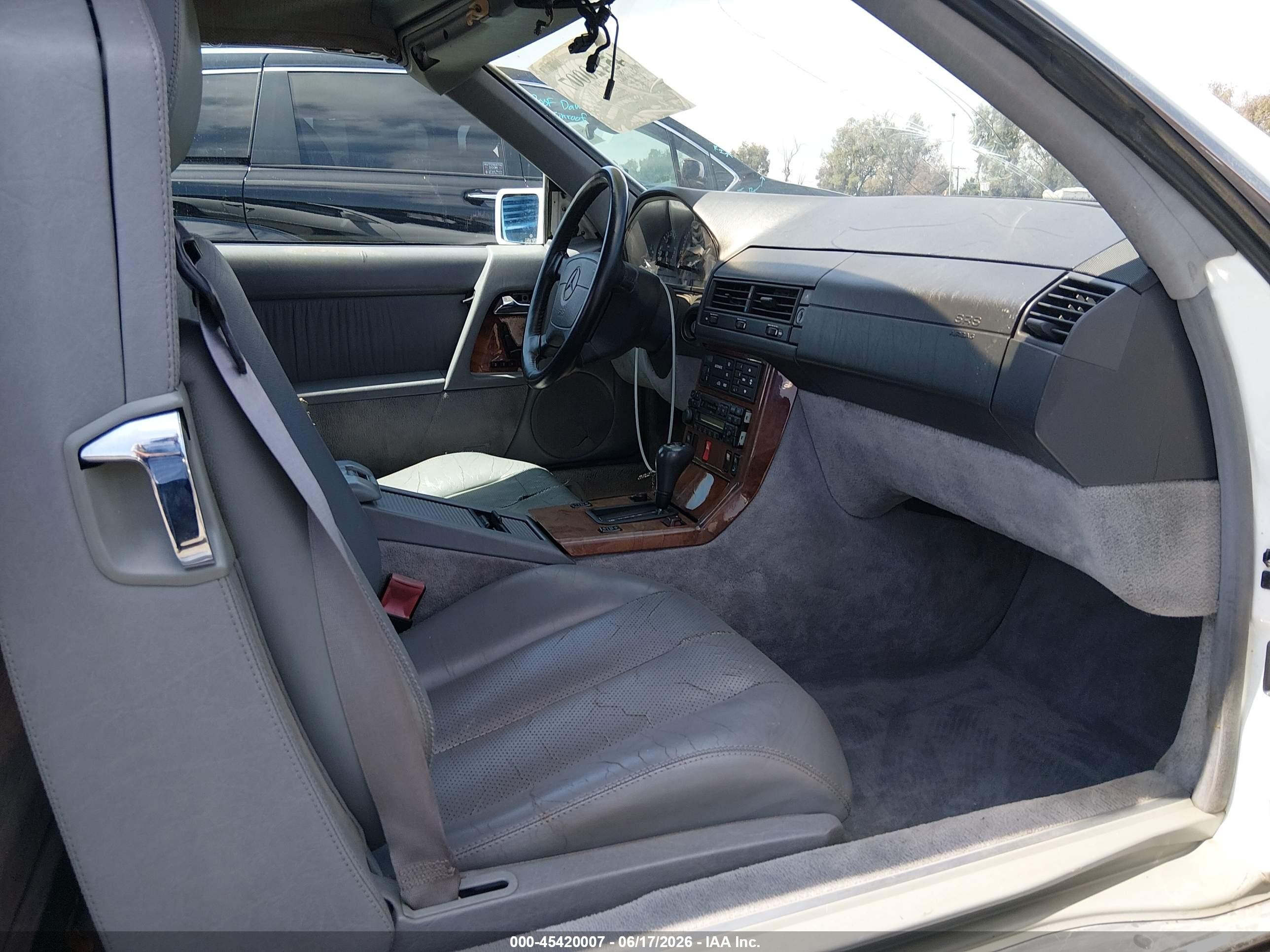 1995 Mercedes-Benz SL-Class VIN WDBFA67E0SF125607 IAAI salvage auction — Normal Wear, Clear - Dealer Only (California), sold $3,000 on 2026-07-02 (photo 5)