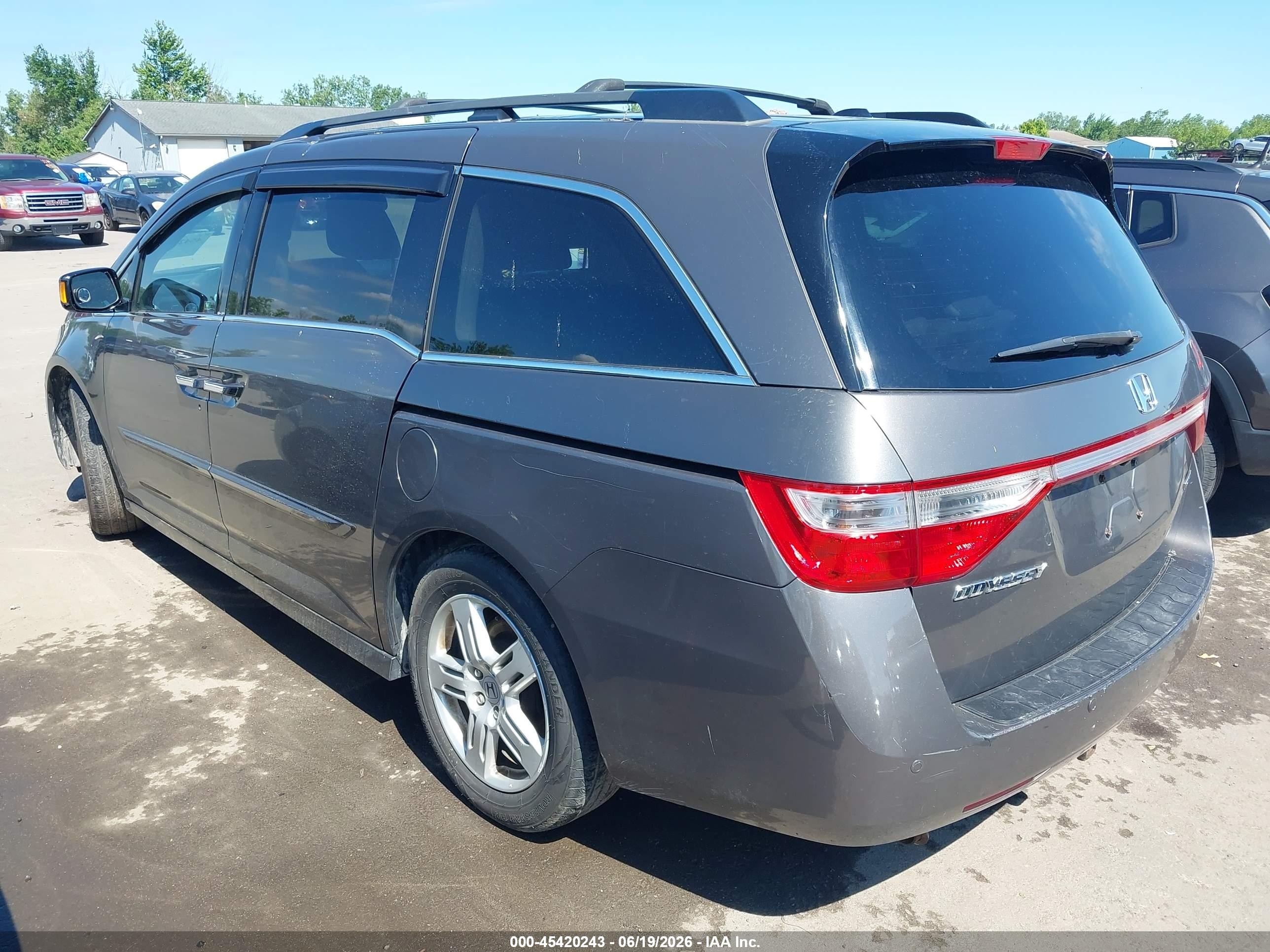 2012 Honda Odyssey VIN 5FNRL5H92CB034607 IAAI salvage auction — Top/Roof, Salvage (Ohio), sold $1,250 on 2026-07-10 (photo 3)