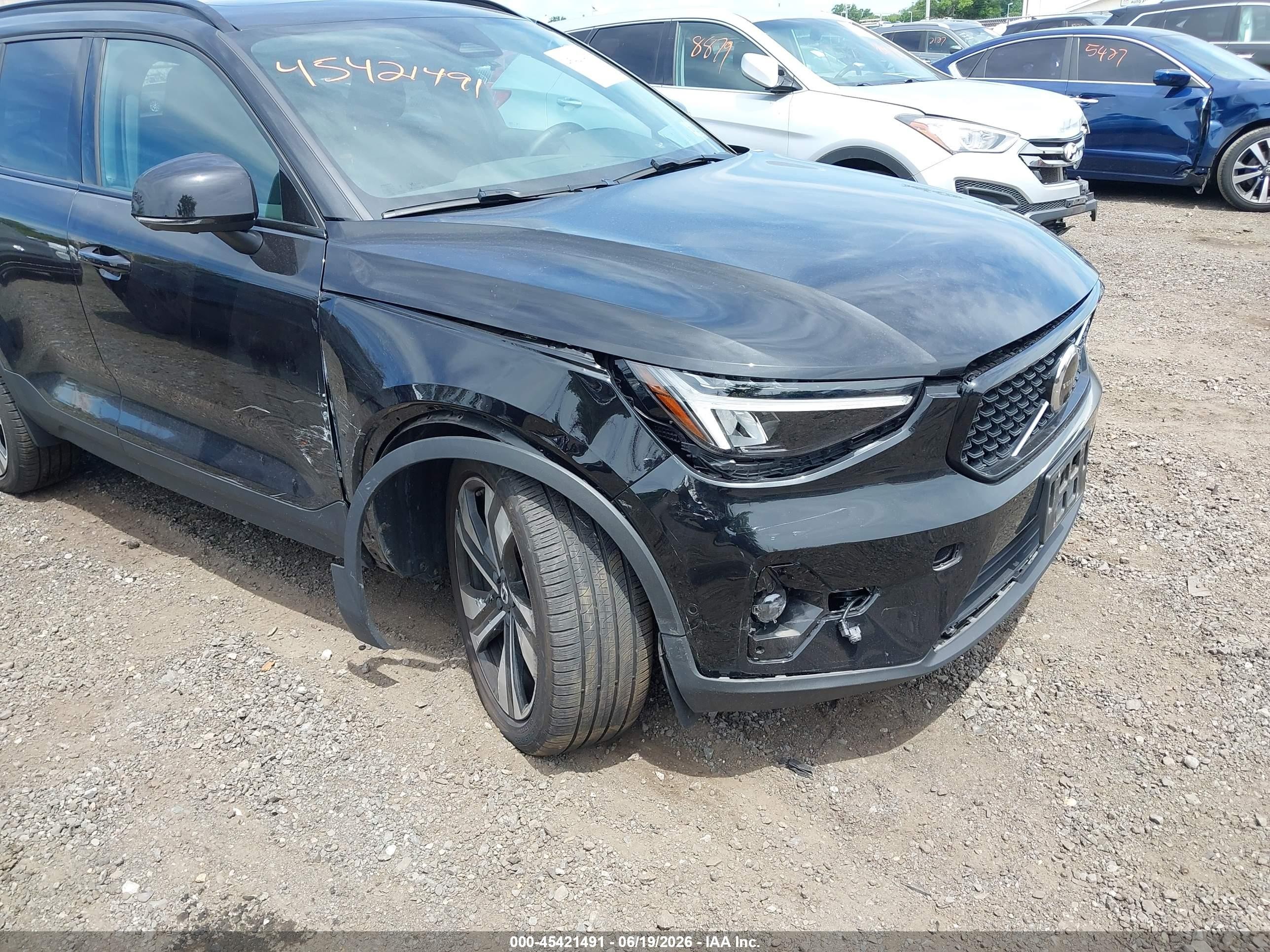 2025 Volvo Xc40 VIN YV4L12UC7S2477426 IAAI salvage auction — Unknown, Salvage (New Jersey), sold $17,100 on 2026-09-30 (photo 6)
