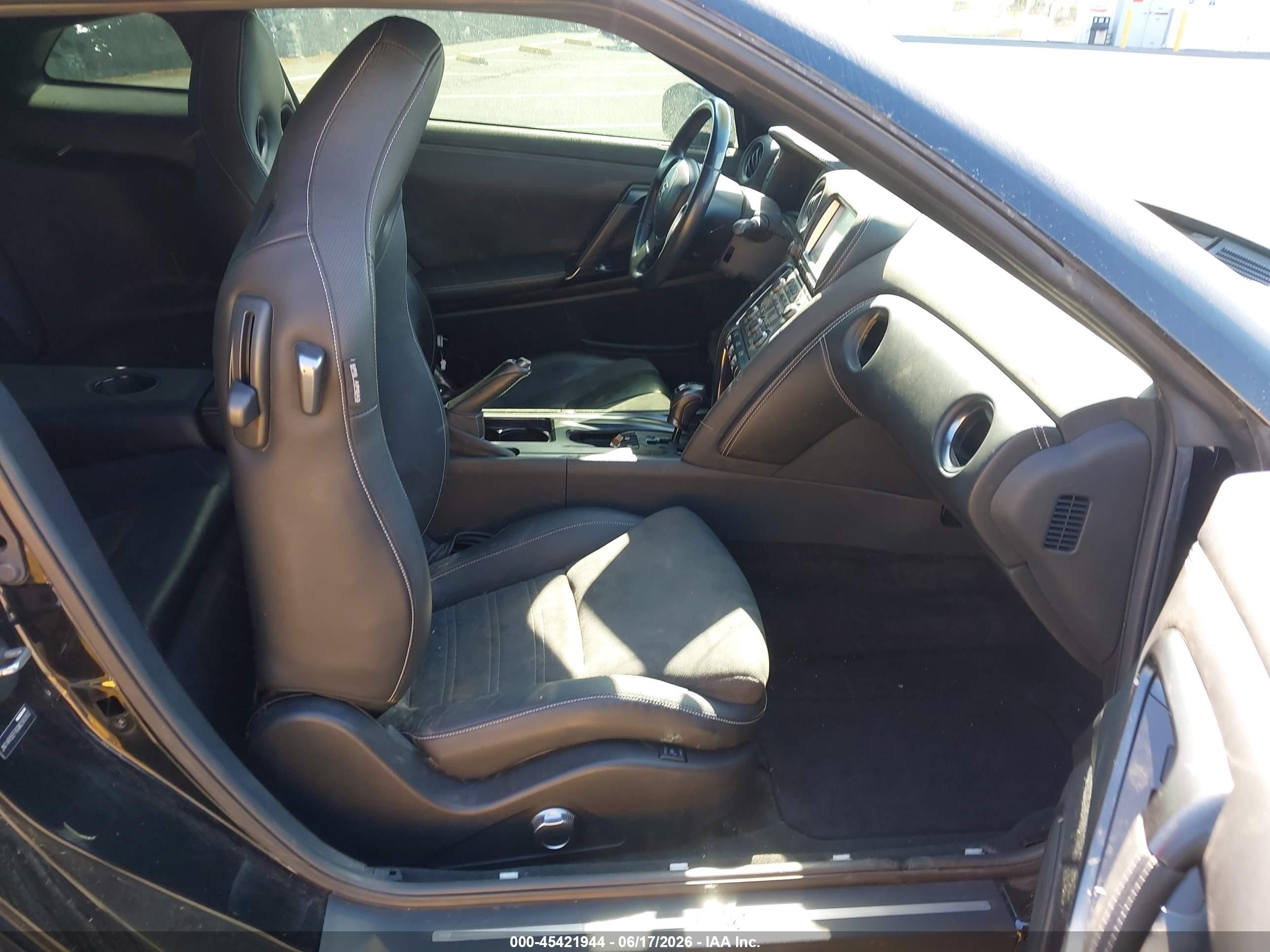 2016 Nissan GT-R VIN JN1AR5EF6GM290562 IAAI salvage auction — Top/Roof, Salvage (Nevada), sold $16,100 on 2026-07-02 (photo 5)