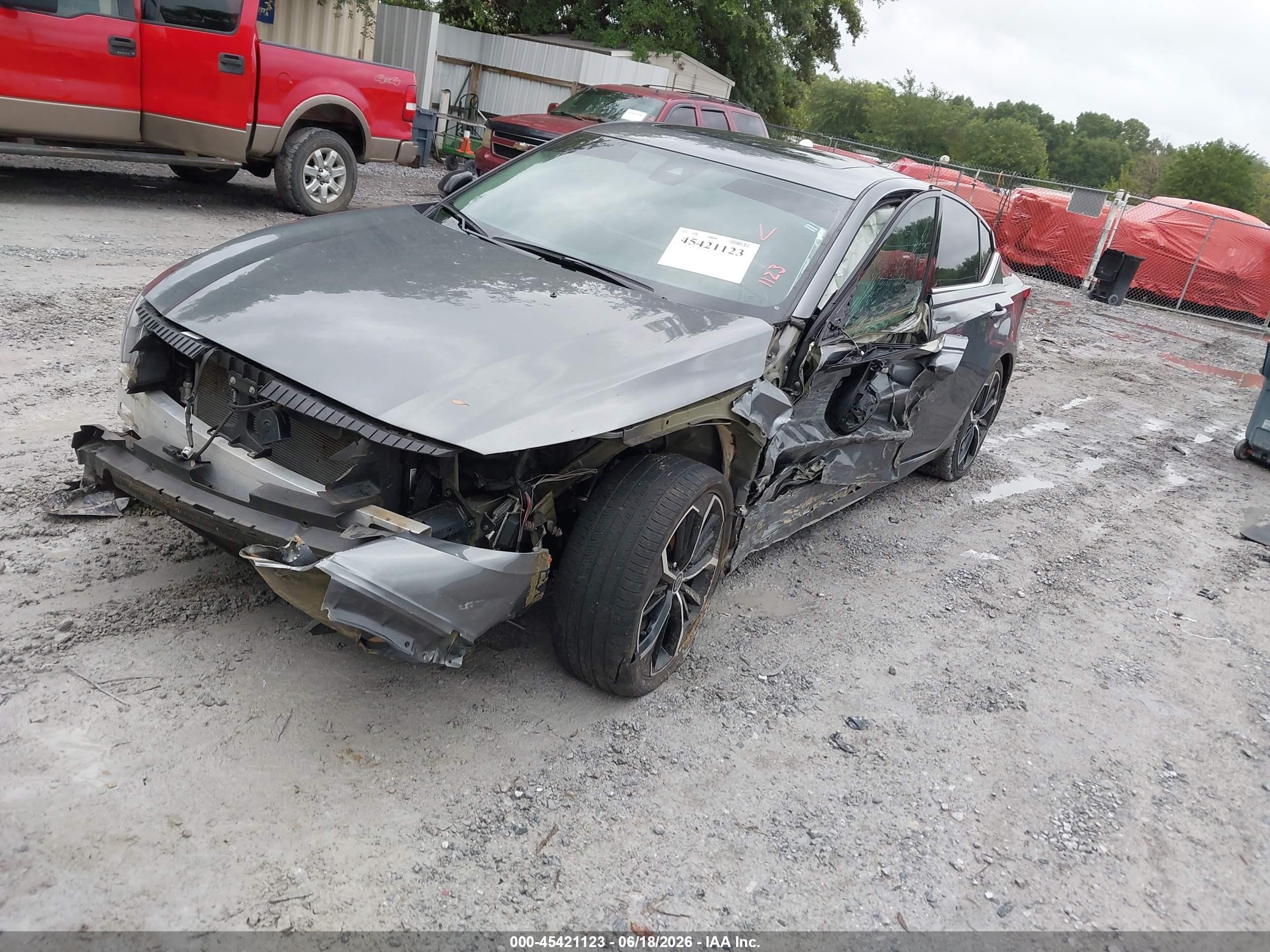 2024 Nissan Altima VIN 1N4BL4CV2RN335944 IAAI salvage auction — Side, Rebuildable (Florida), sold $3,500 on 2026-07-12 (photo 2)