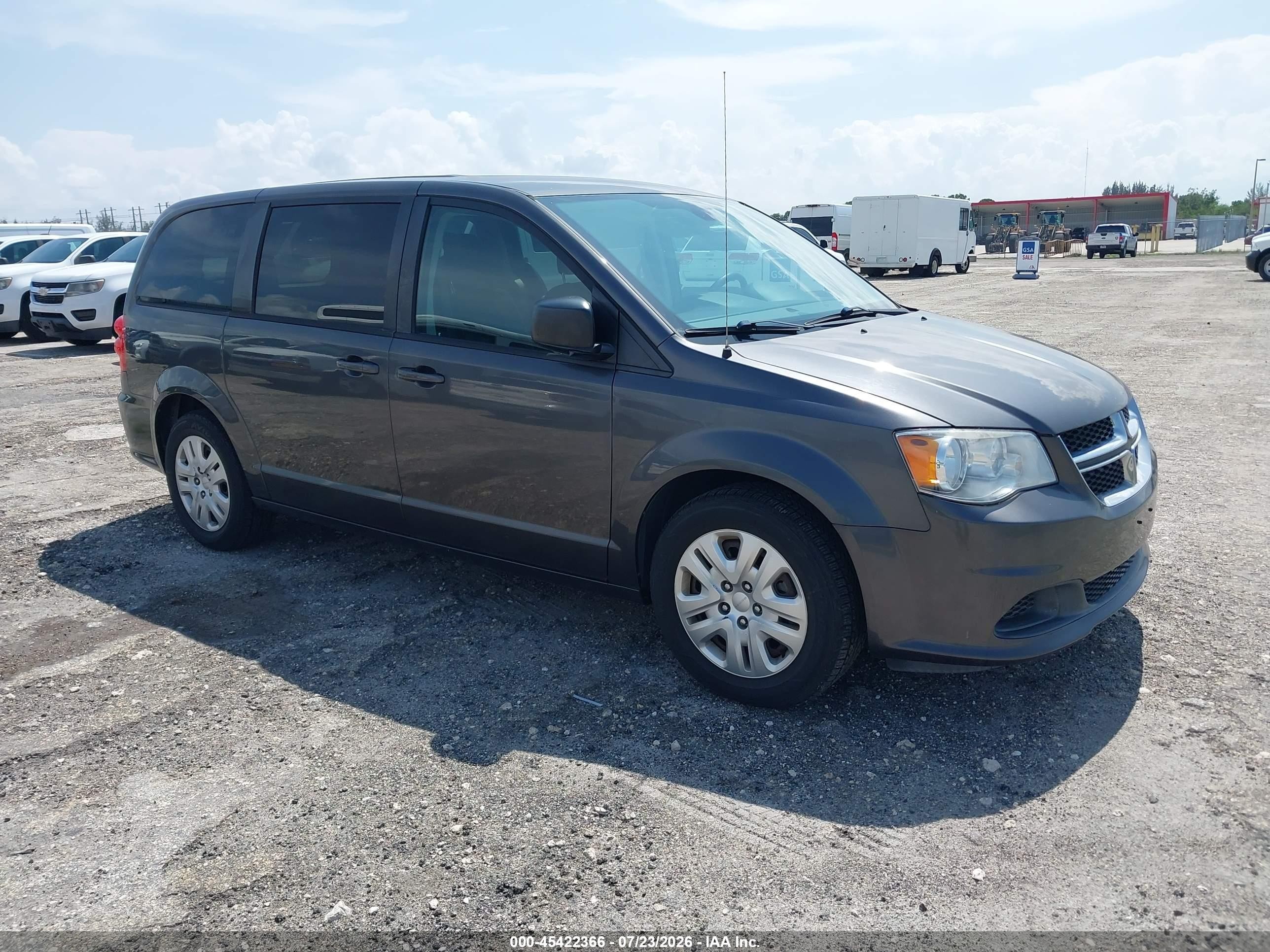 2018 Dodge Grand Caravan VIN 2C4RDGBG0JR339928 — IAAI salvage auction photo
