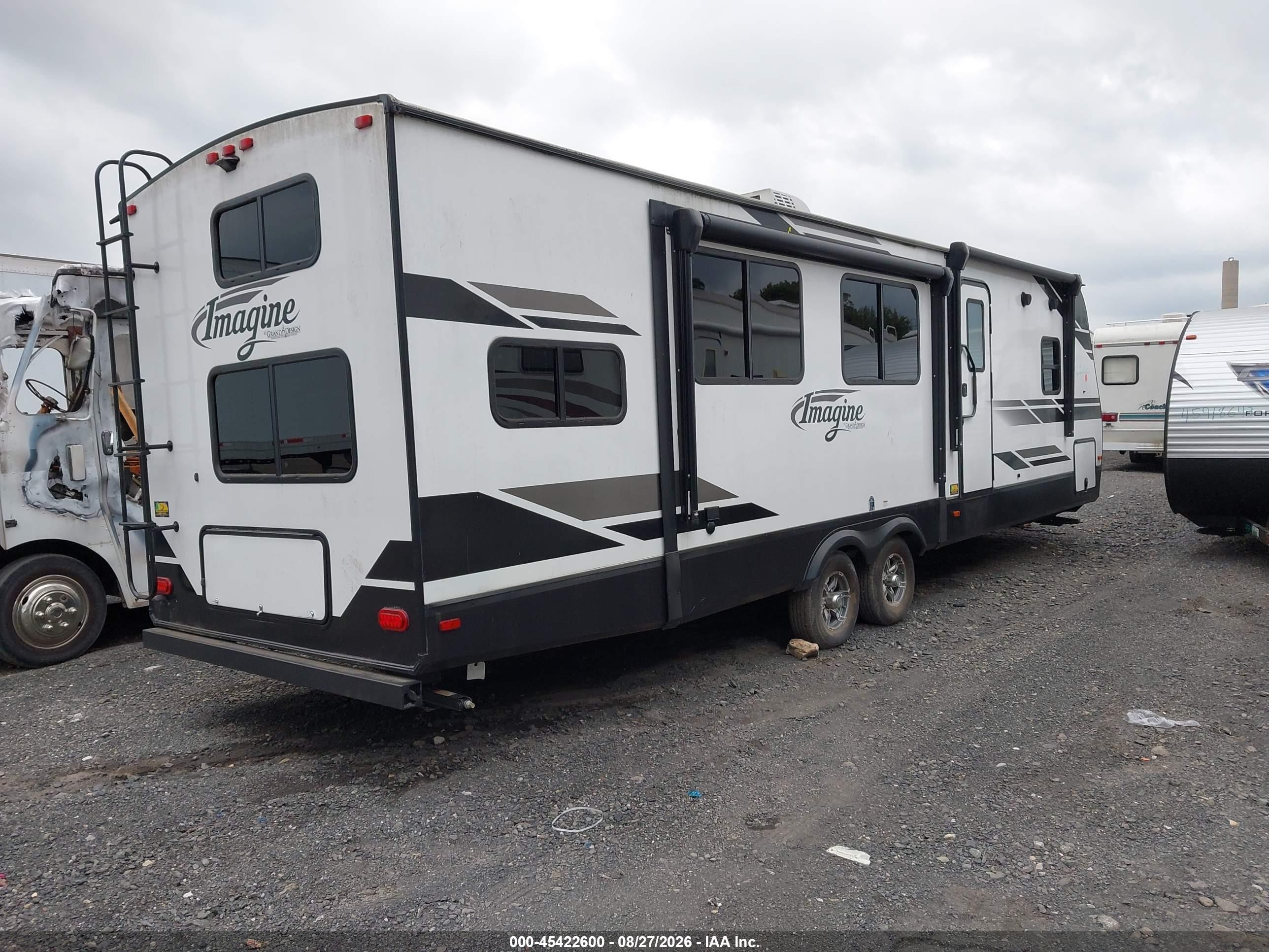 2021 Grand Design Imagine VIN 573TE3723M6629853 IAAI salvage auction — Side, Salvage (Pennsylvania), sold $5,400 on 2026-09-11 (photo 4)