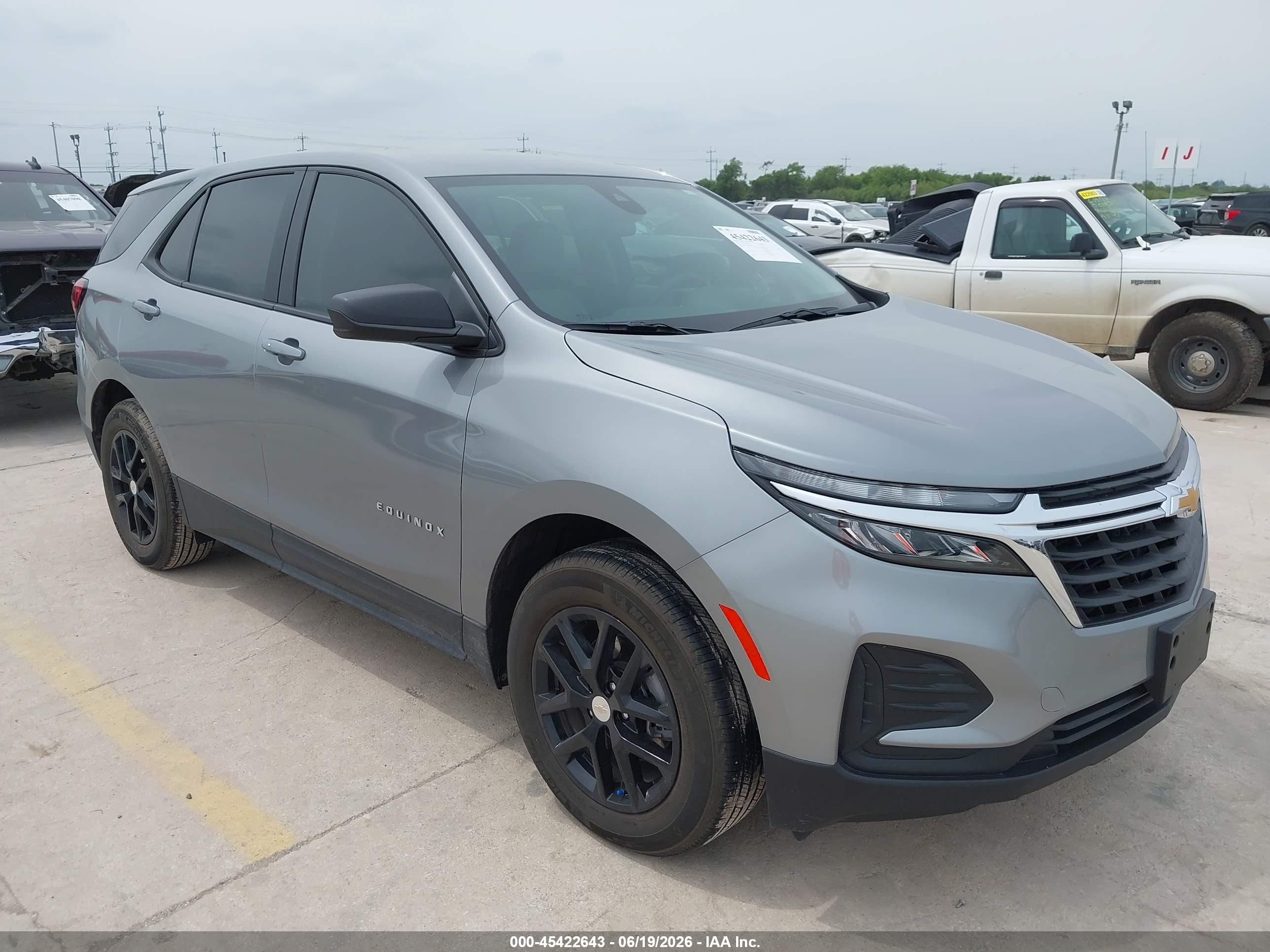 2024 Chevrolet Equinox VIN 3GNAXHEG9RL233869 — IAAI salvage auction photo