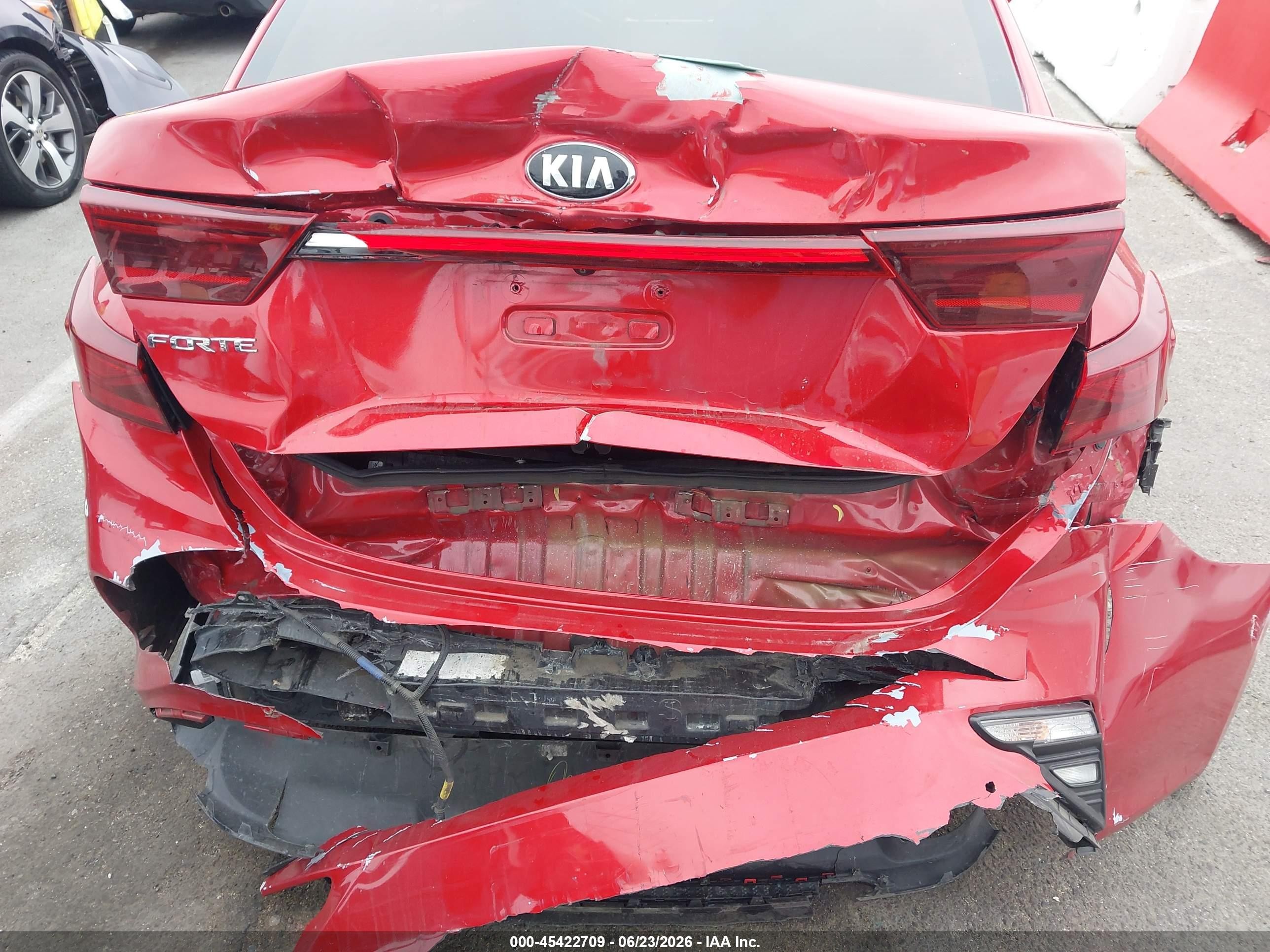2020 Kia Forte VIN 3KPF24AD2LE205859 IAAI salvage auction — Front & Rear, Salvage (California), sold $3,325 on 2026-07-09 (photo 6)