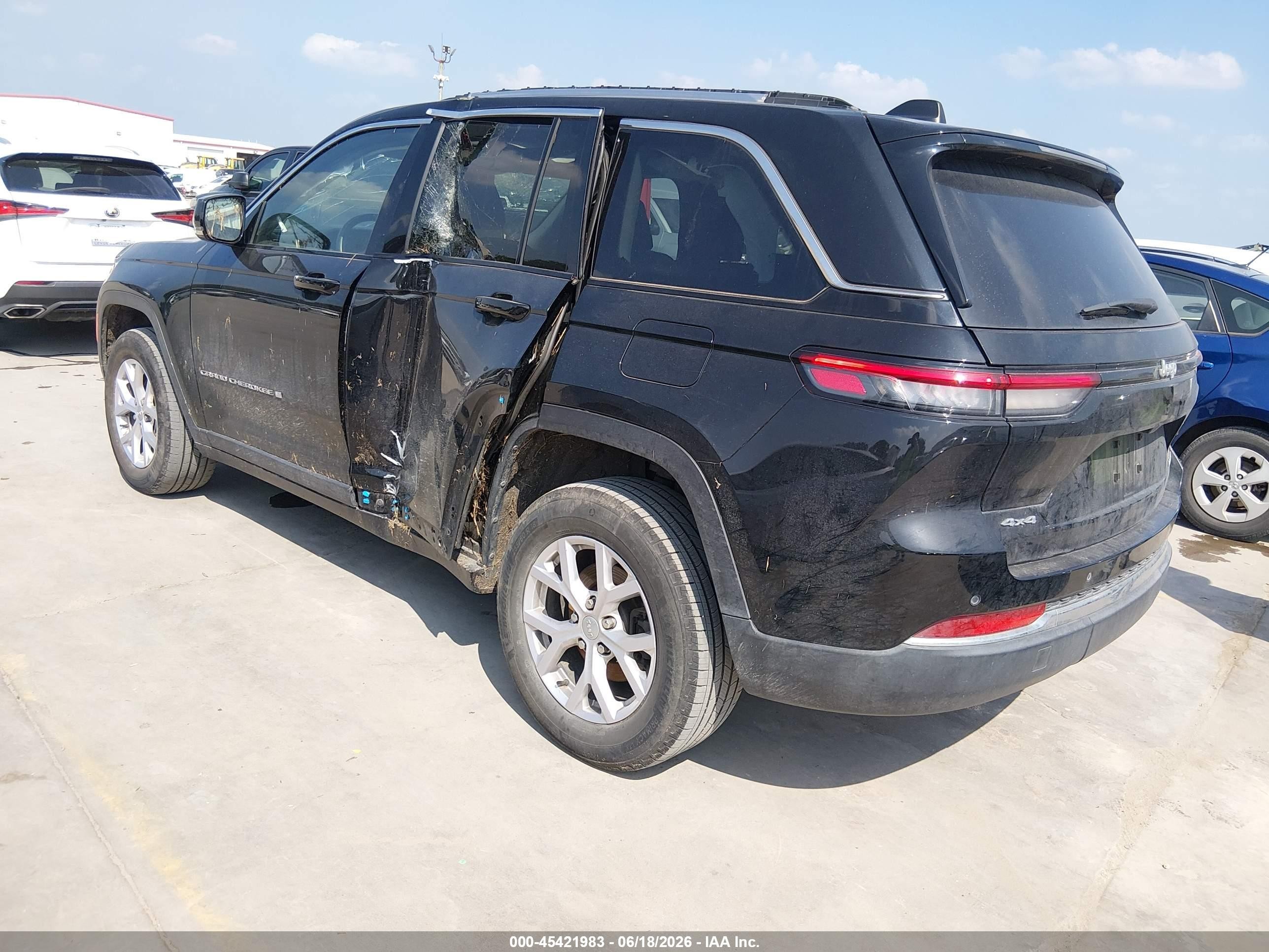2022 Jeep Grand Cherokee VIN 1C4RJHBG9N8534474 IAAI salvage auction — Side, Original (Texas), sold $10,100 on 2026-09-11 (photo 3)