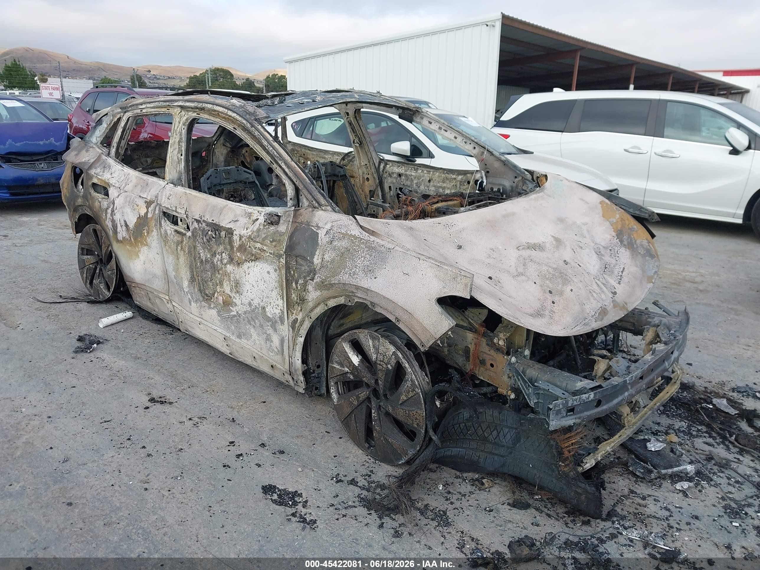 2022 Volkswagen ID.4 VIN WVGUNPE29NP041775 IAAI salvage auction — Burn, Non-Repairable (California), sold $100 on 2026-07-09 (photo 1)